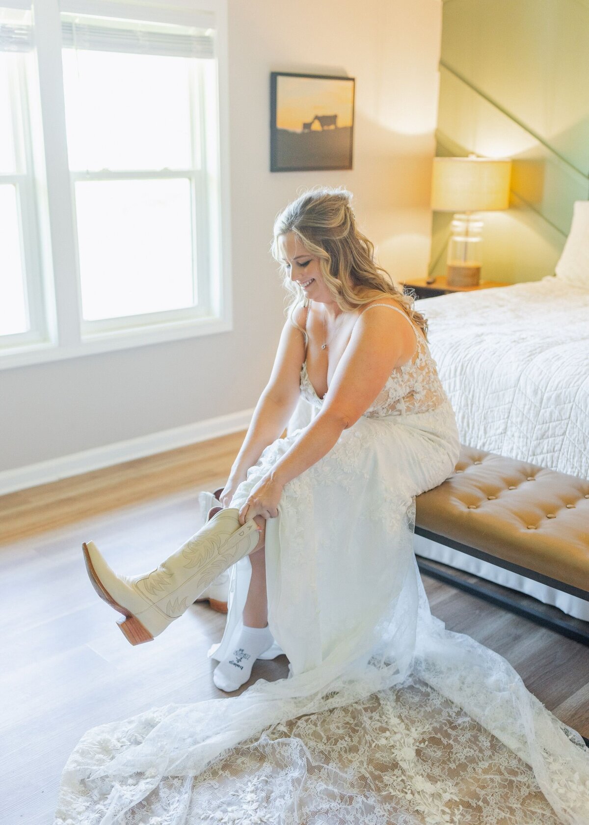 farmhouse-getting-ready-wedding-lewallen-farms-ga