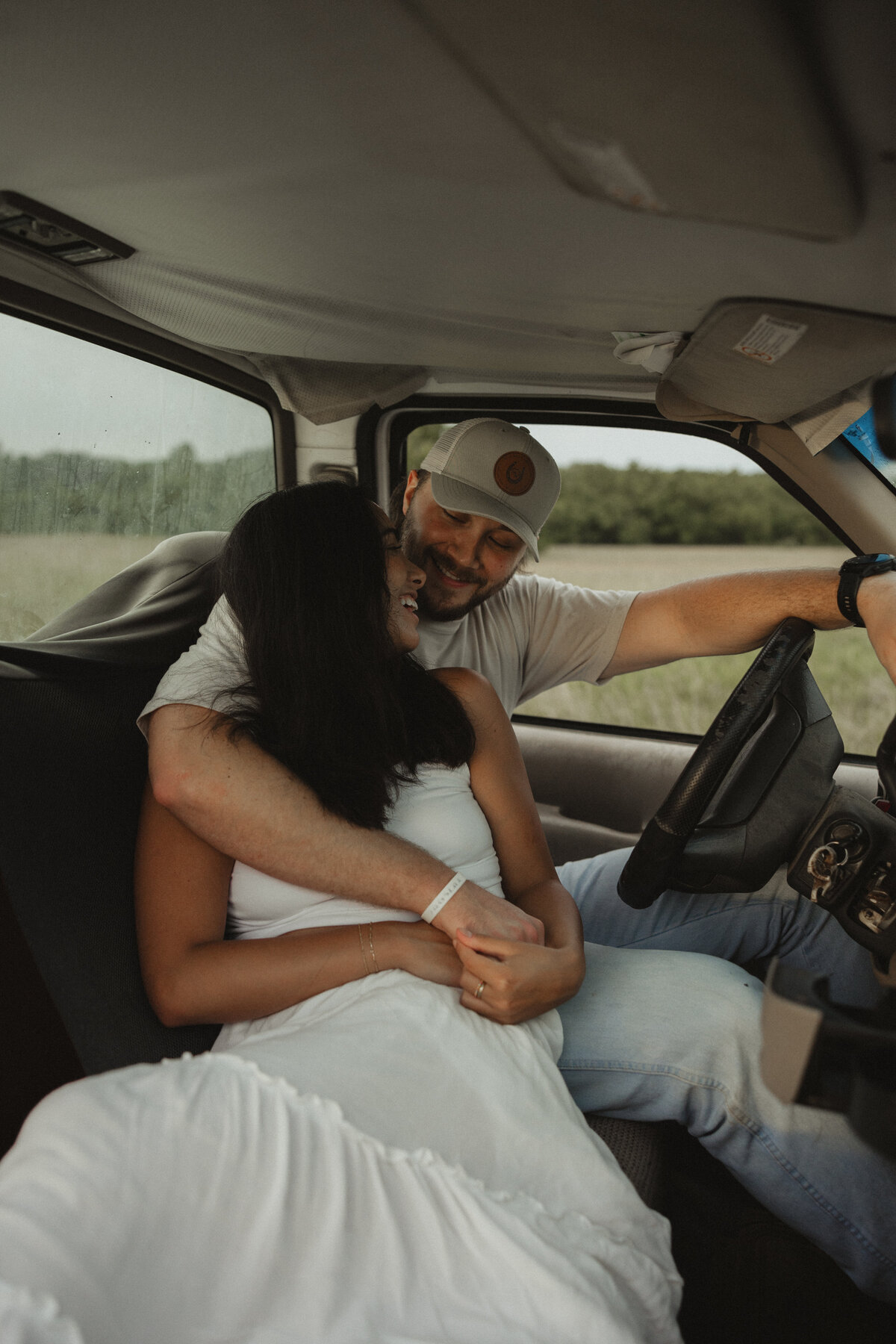 Wildflowercouplessessionwithtruck_emilyarwinephoto-101