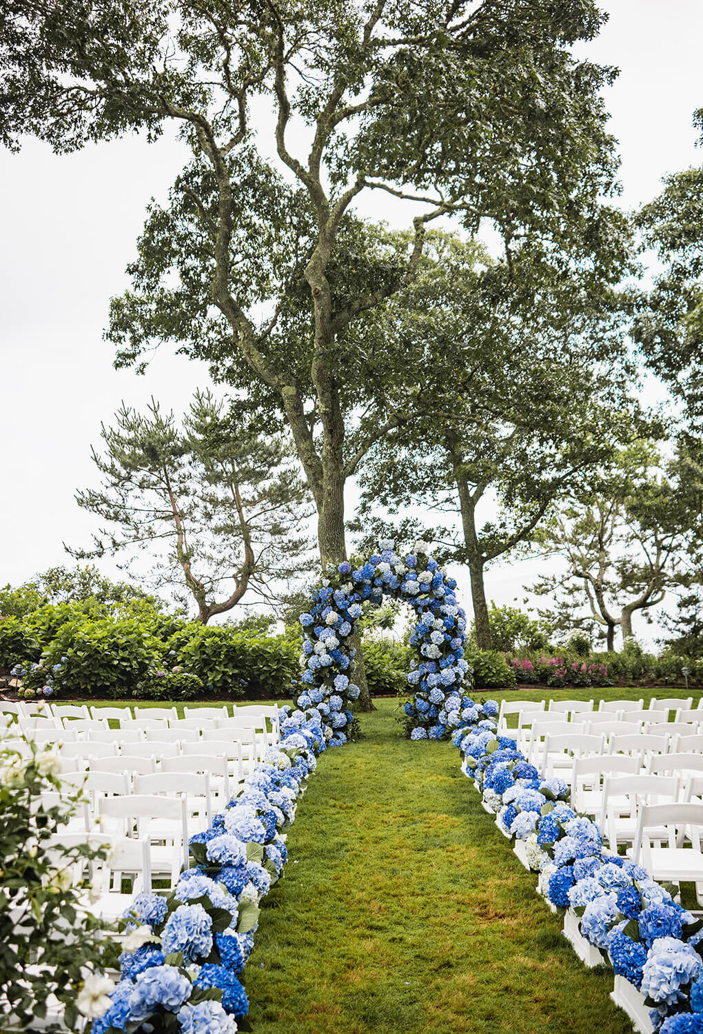 06-At-Home-Classic-Tented-Wedding-Cape-Cod-Wedding-Planner-Mary-Thornton-Events