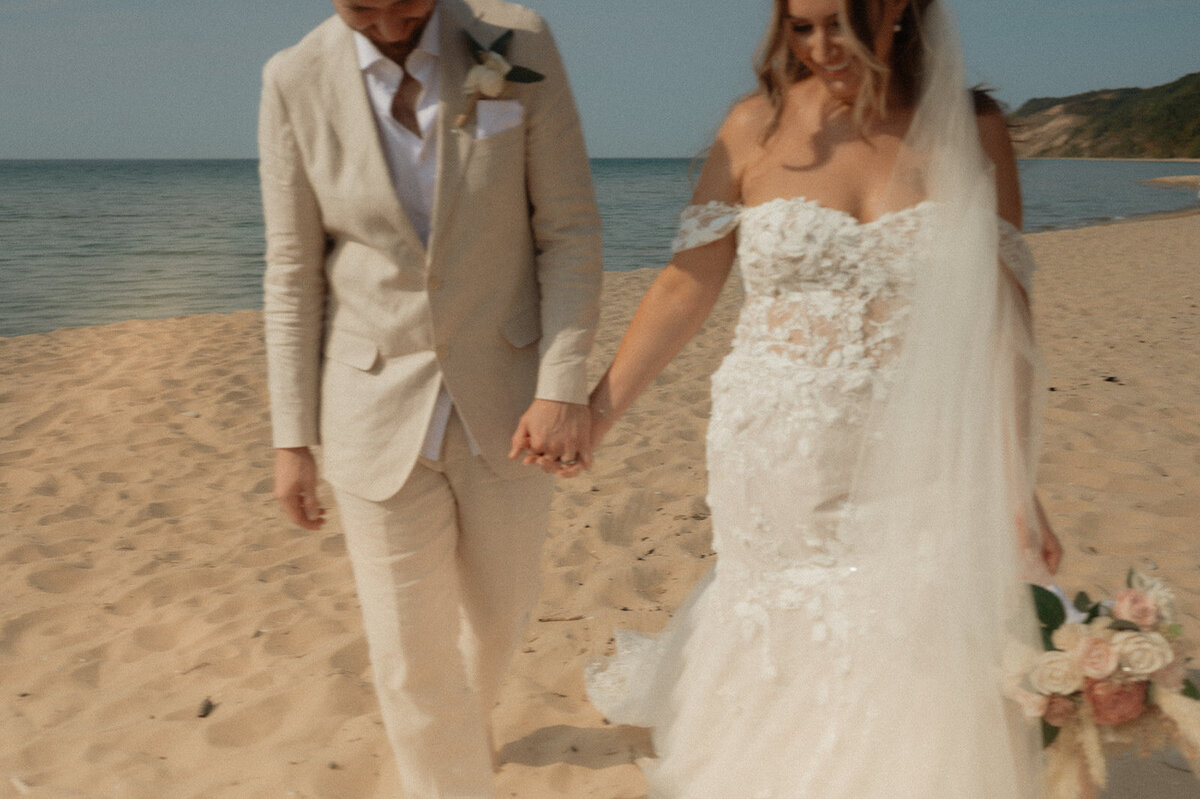 michigan hawaii elopement photographer