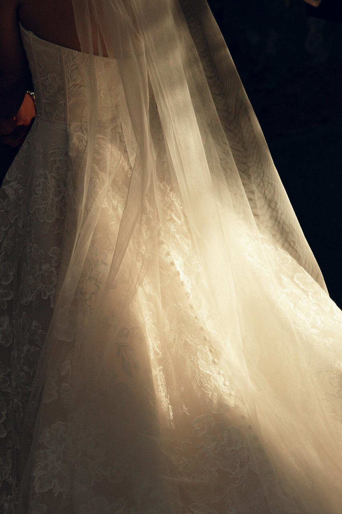cinematic-wedding-photographer-The-Pines-Colorado-Wedding-emily-snyder-photography