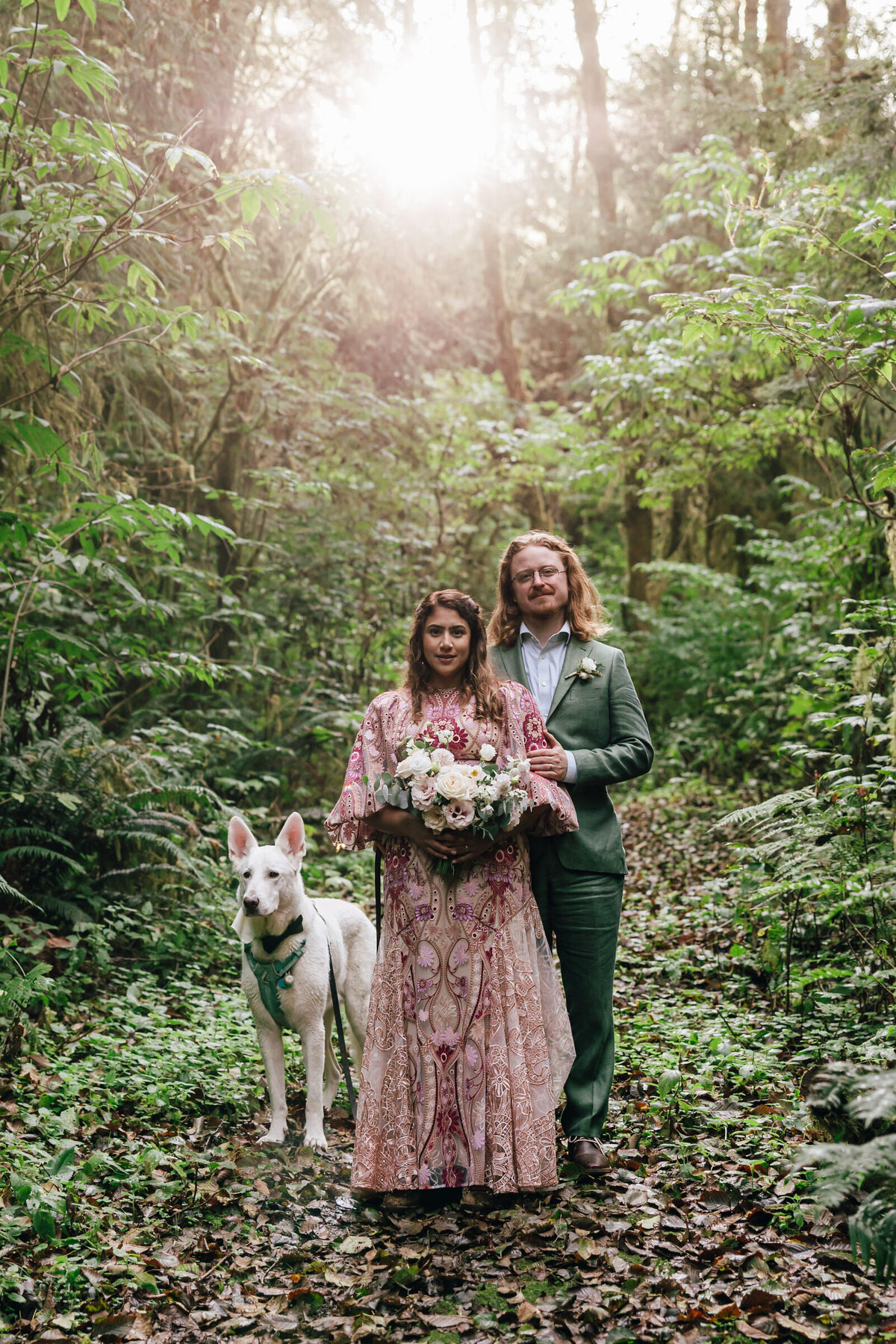 Oregon-Coast-Elopement-with-dogs