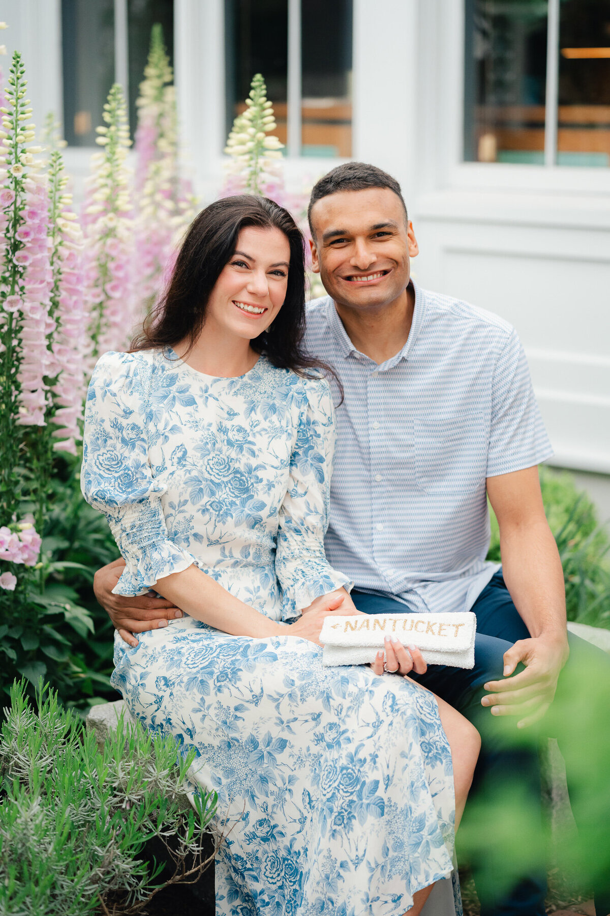 Downtown-Nantucket-Summer-Portraits-47