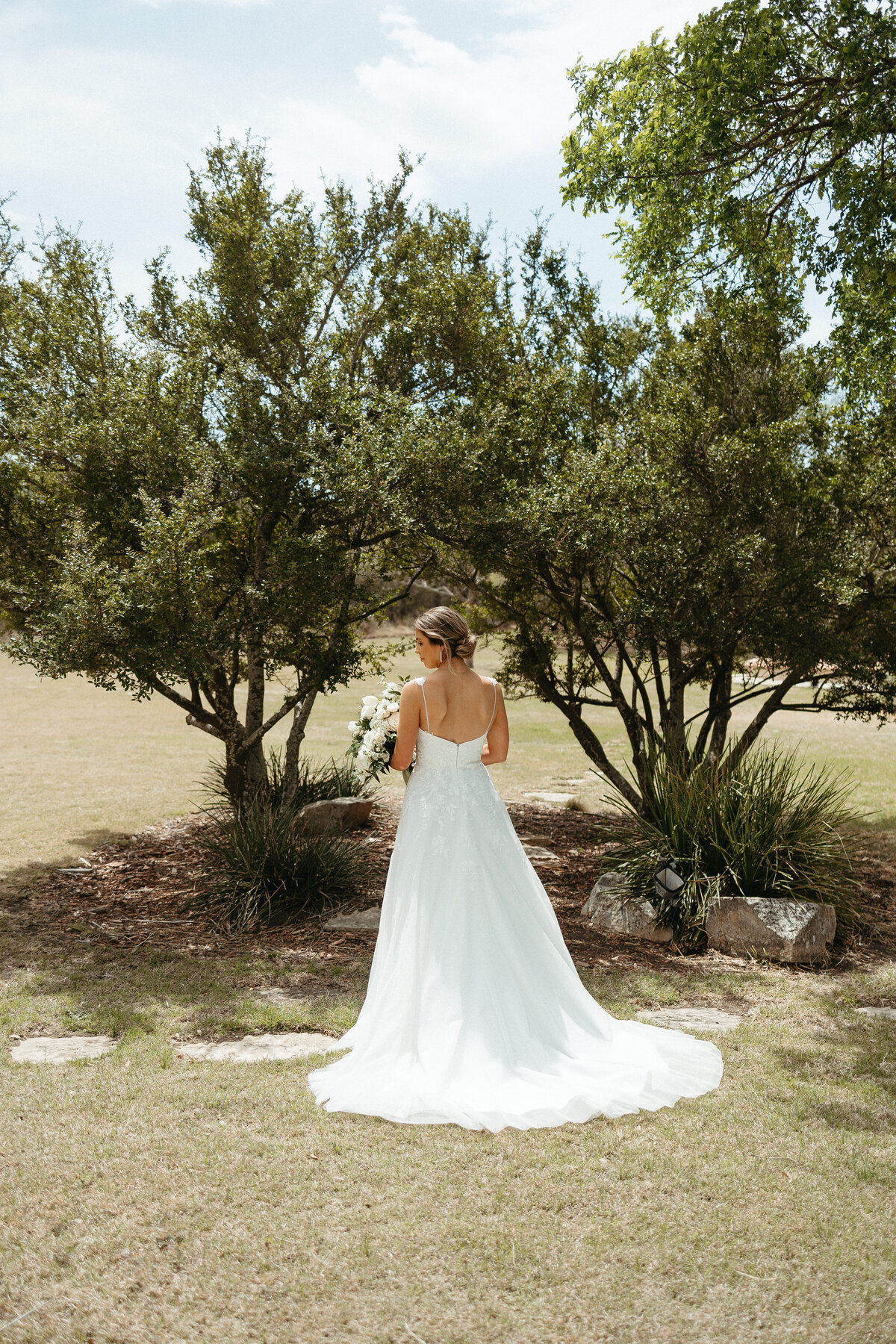 La-bonne-vie-ranch-bridal-session-texas-wedding-photographer-leah-thomason-5