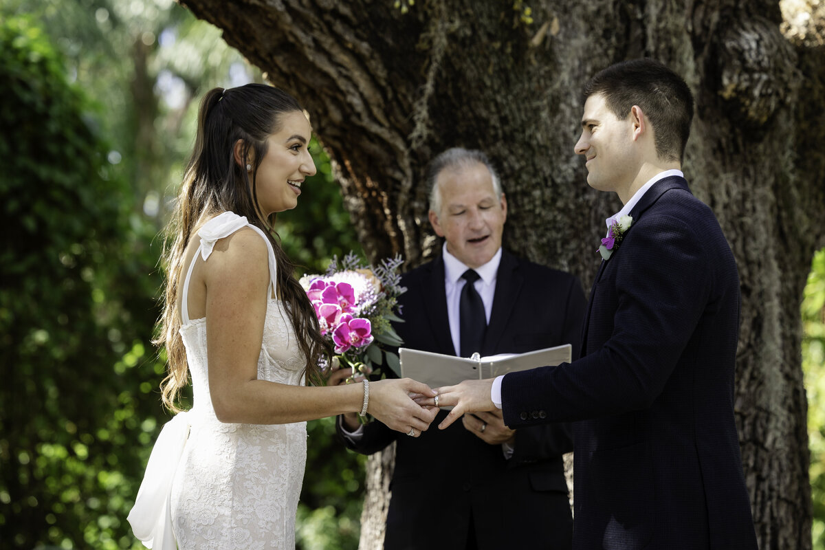 0121-cara-dehart-lewis-photography-del-favero-oasis-tampa-elopement-in-florida-chantilly-chic-celebrations