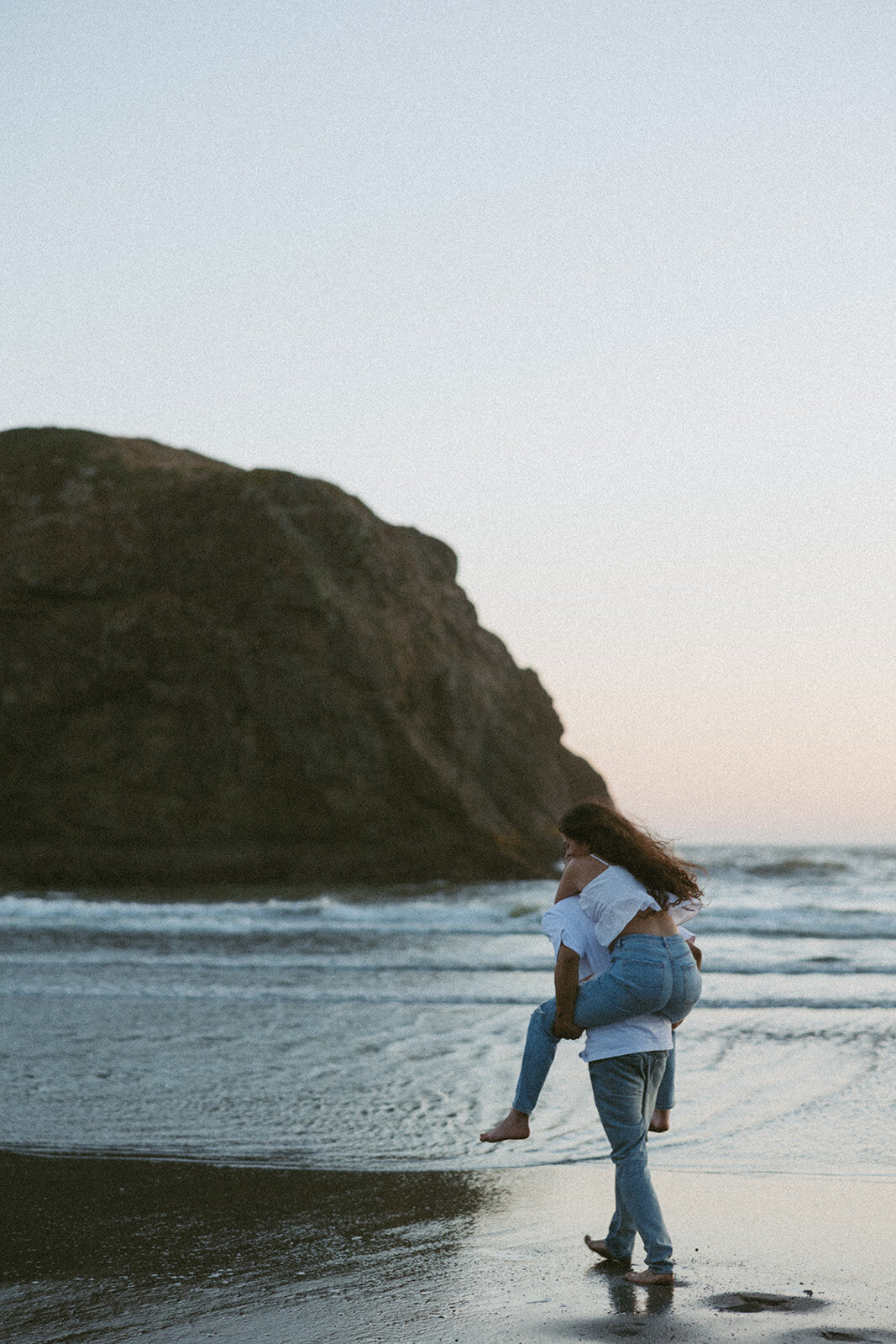 tanya-davids-photo-film-redwoods-california-oregon-coast-documentary-candid-destination-washington-idaho-utah-canada-elopement-wedding-couples-photographer-42