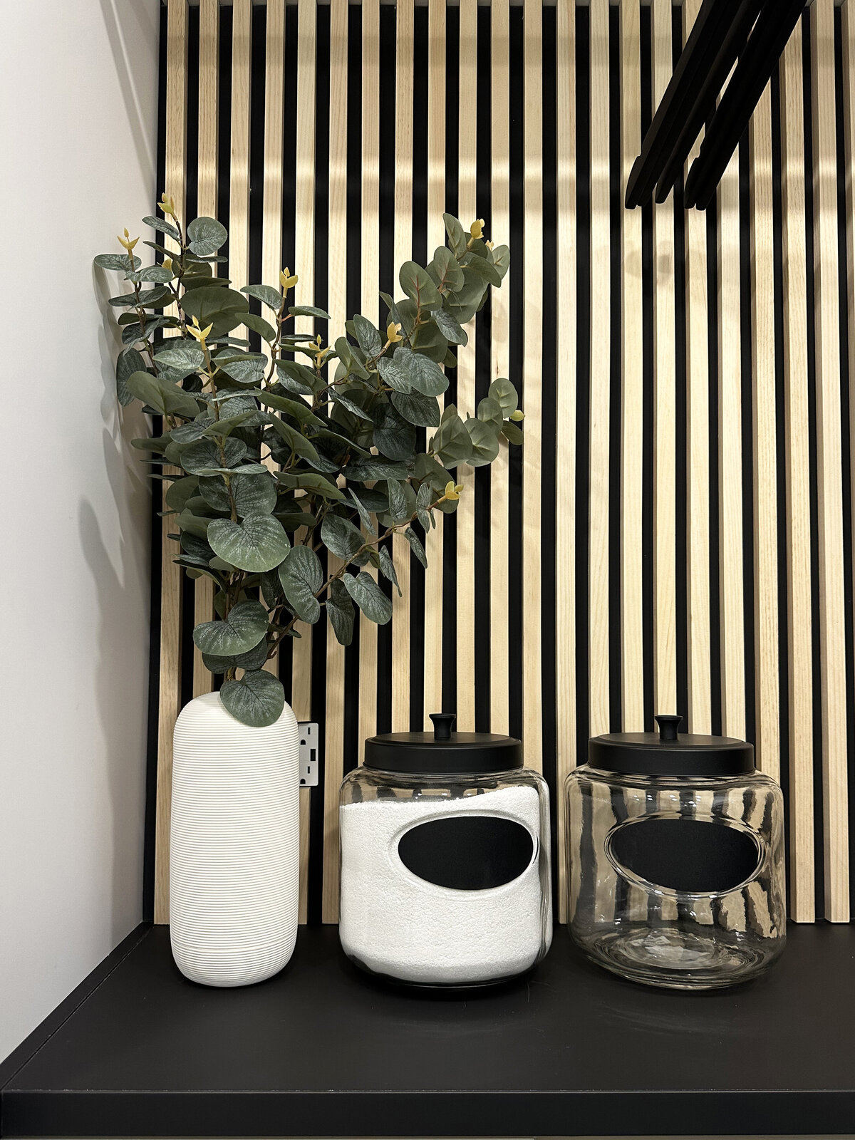 Modern Laundry Interior Design Reno Urbanomic Interiors 2021 (20)