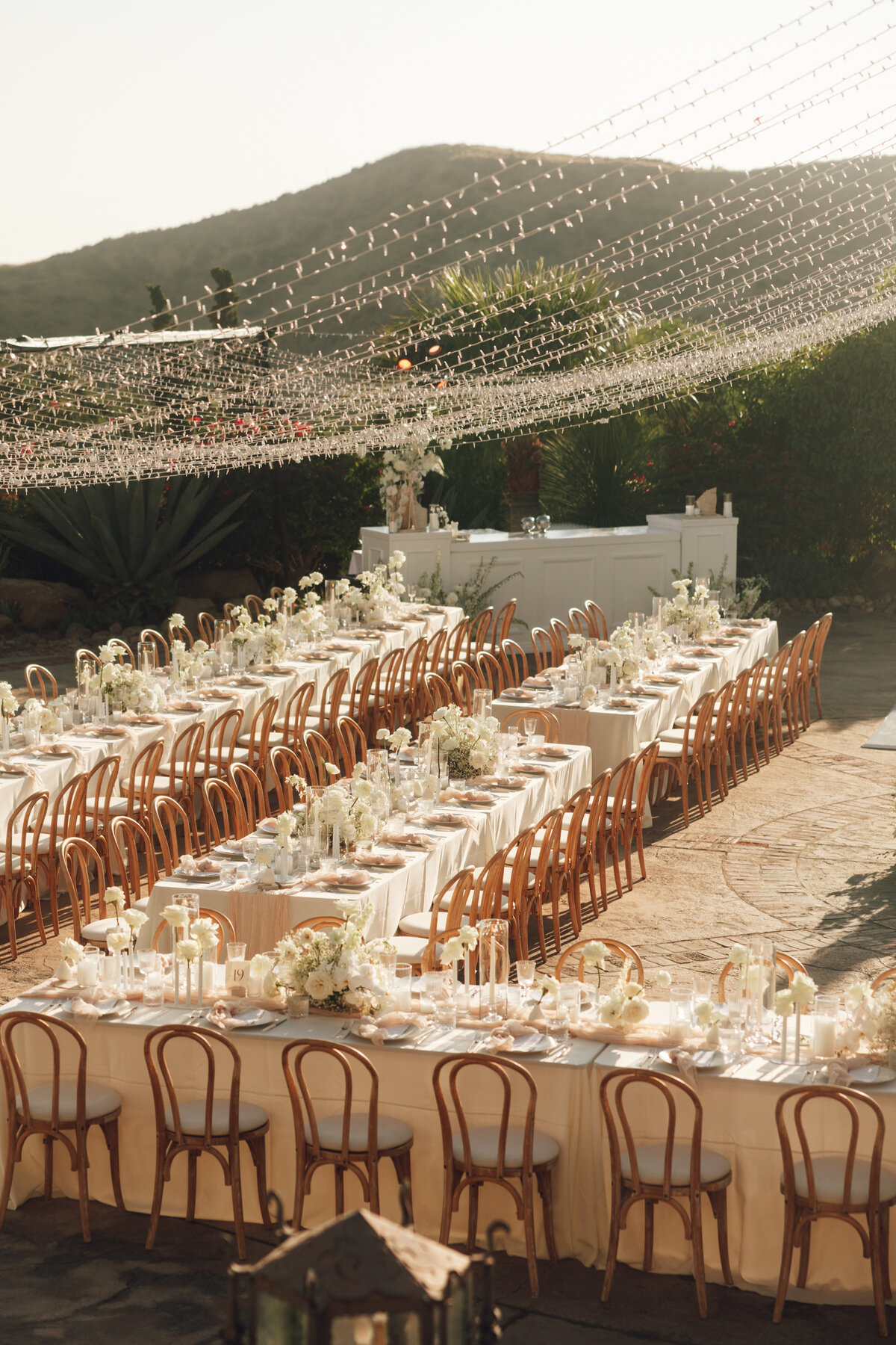 hummingbird-nest-ranch-california-elegant-luxury-wedding-86