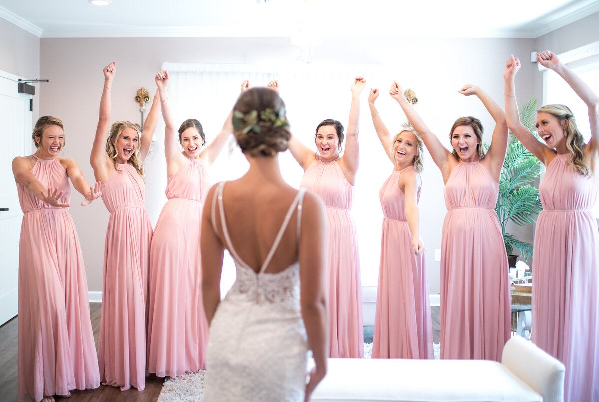 portland-elopement-bridal-party-reaction