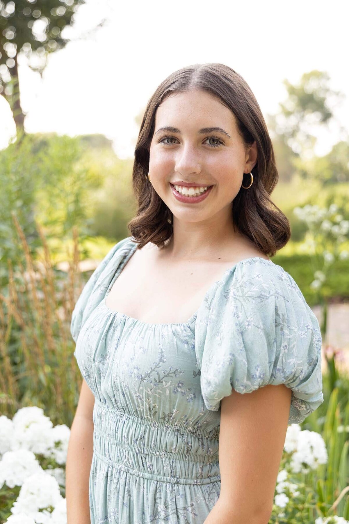 minneapolis-senior-photo-in-flower-garden
