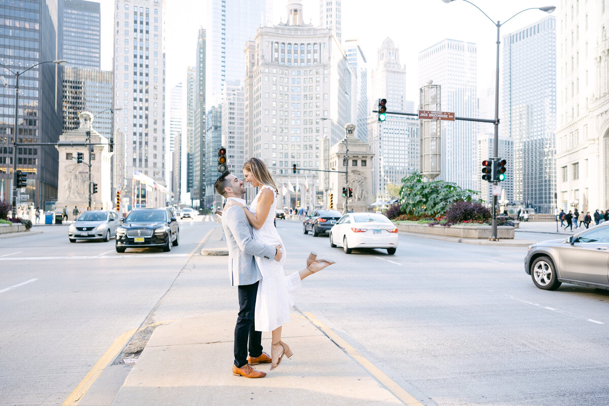 chicago-dowtown-engagement-daniela-cardili-photography-2