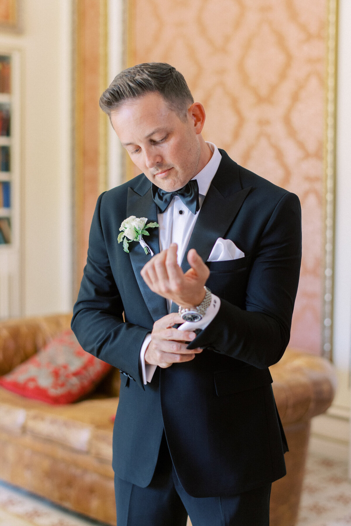 Maïlys Fortune Photography Husband Wife Wedding Weddings Photography France Switzerland Italy Timeless Dreamy Imagery Bilingual French English Destination Weddings Destination Wedding Provence French Riviera Paris Lake Como Tuscany50
