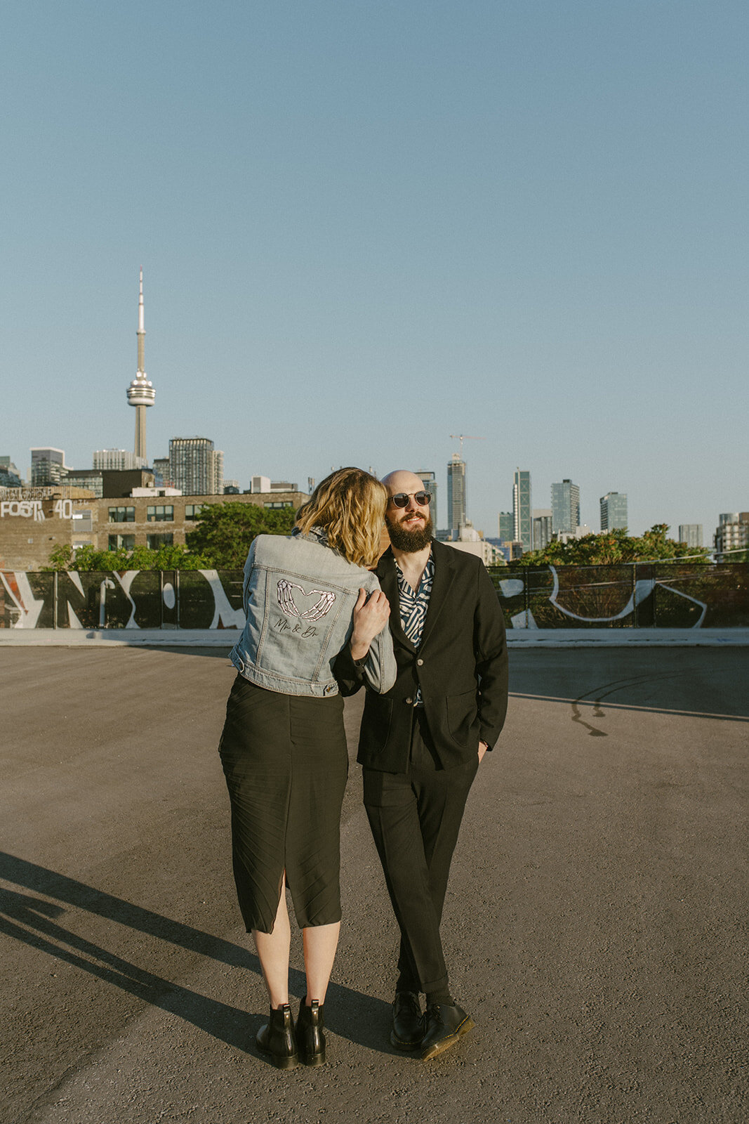 toronto-city-elopement-kensington-market-freespirited-romantic-fun-authentic-wedding-photography-2663