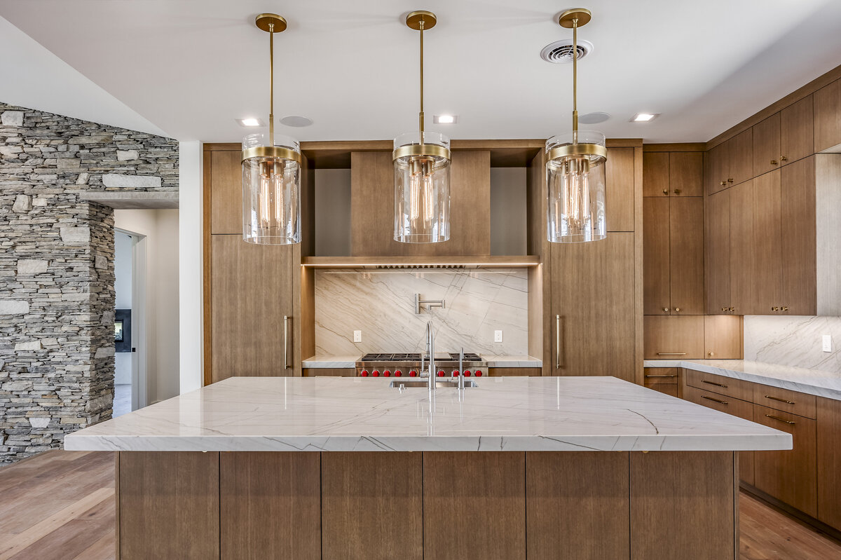 13-9319GoldenSpikeCourt13