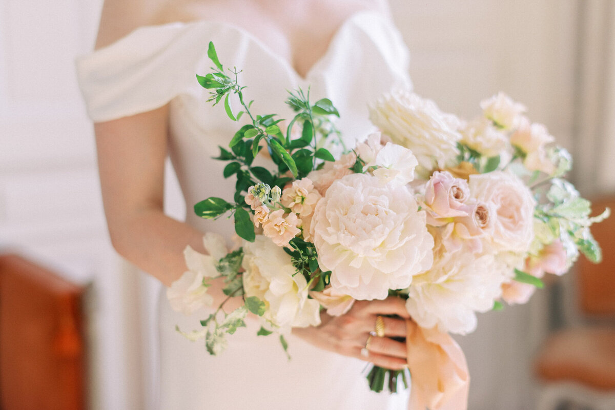 Maïlys Fortune Photography Husband Wife Wedding Weddings Photography France Switzerland Italy Timeless Dreamy Imagery Bilingual French English Destination Weddings Destination Wedding Provence French Riviera Paris Lake Como Tuscany72