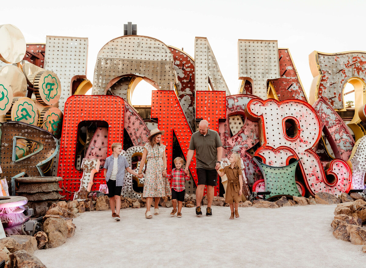 family-session-at-neon-boneyard