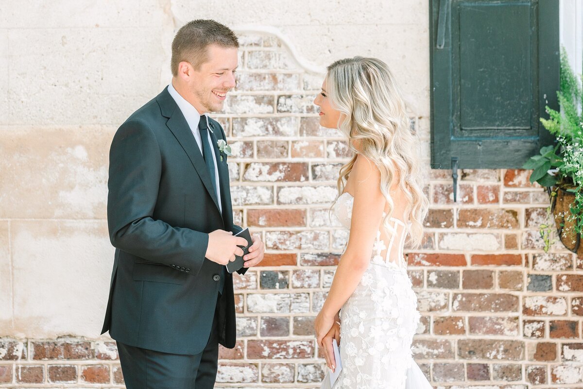 Charleston-Wedding-Photographers-Dana-Cubbage-Cedar-Room_0009