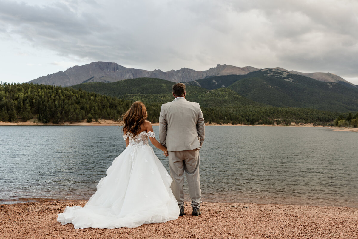 Pikes Peak Elopement Photographer - Jenn and Kyle