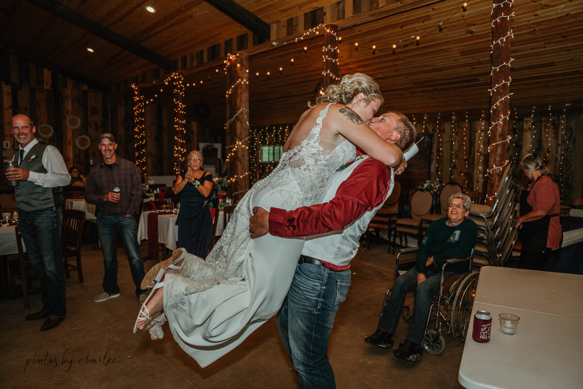 mondovi wedding photographer-110