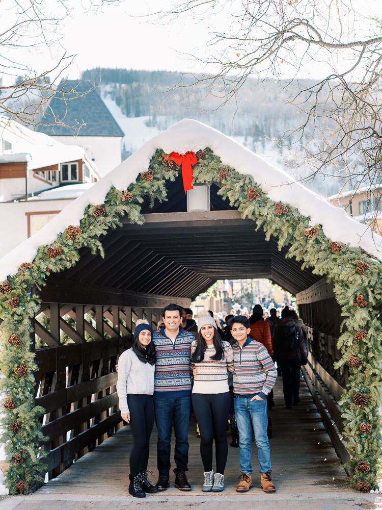 Colorado-Family-Photography-Vail-Colorado-Christmas-Winter-Mountaintop1