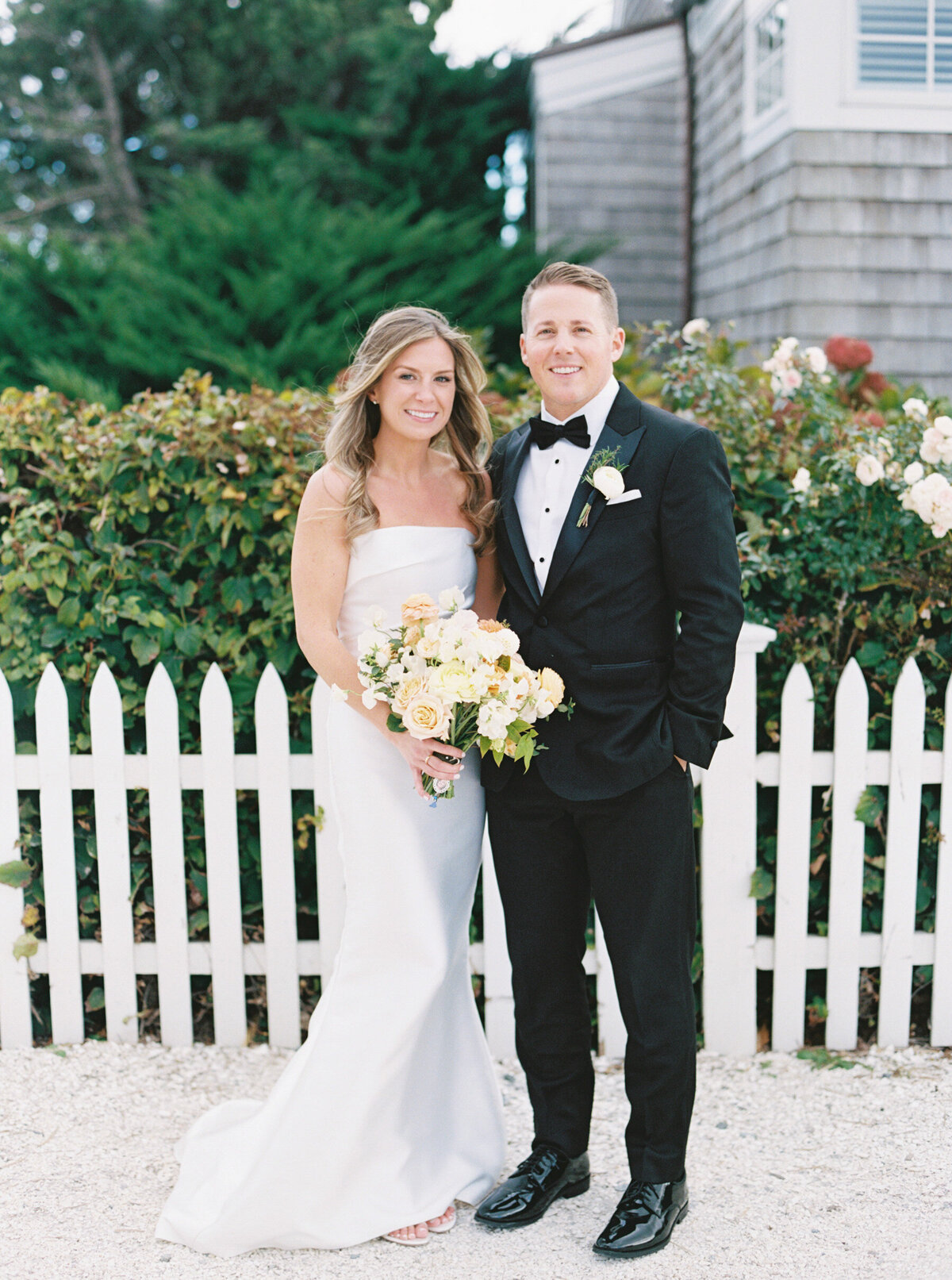 Emily March Photography Wilmington, North Carolina and Destination Wedding Engagement Photographer Heirloom Photography for Memorable Gatherings Light Airy Sentimental Imagery Images Weddings_Castle Hill Inn Wedding - 023