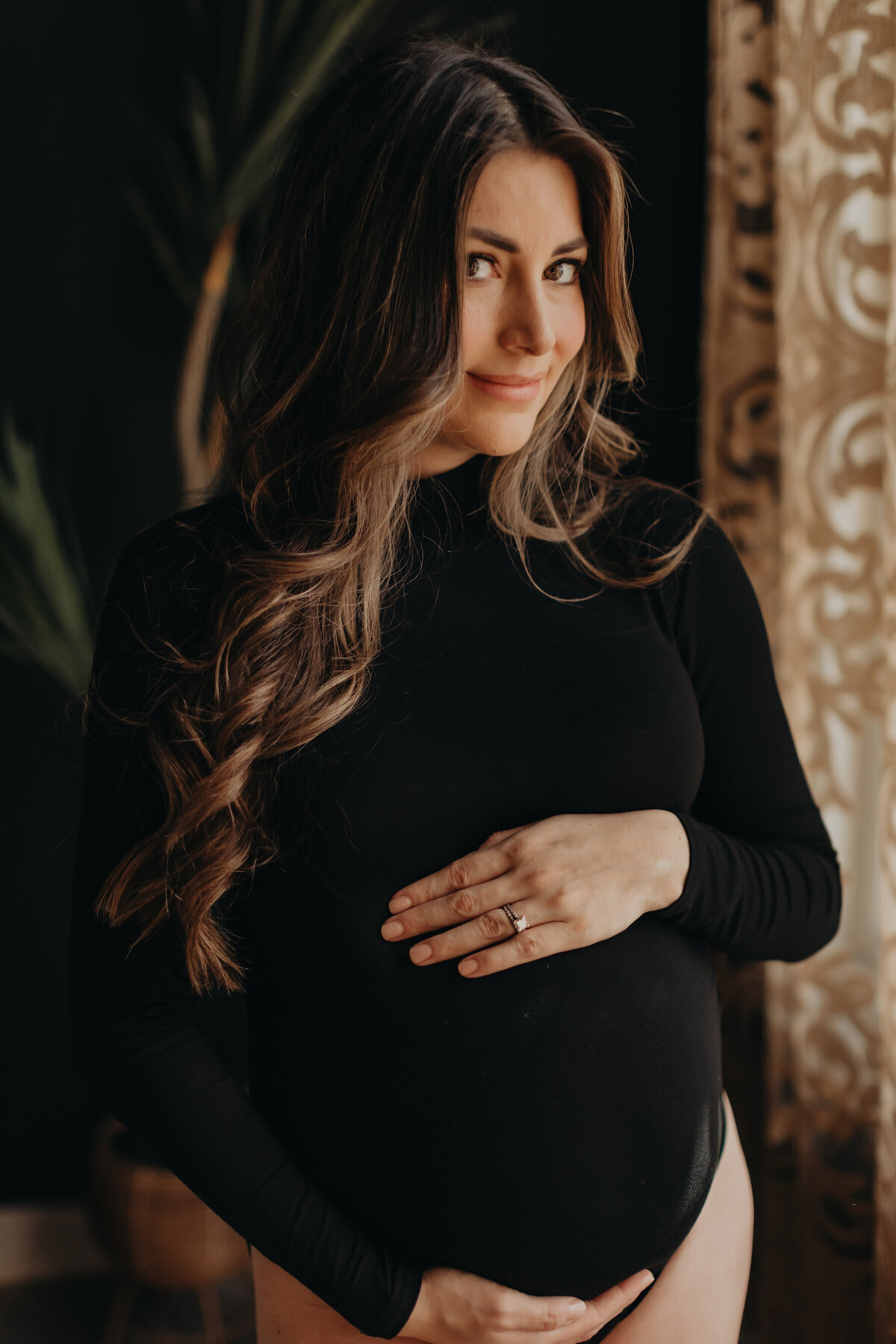 janelle-aloi-studio-maternity-ingle-92