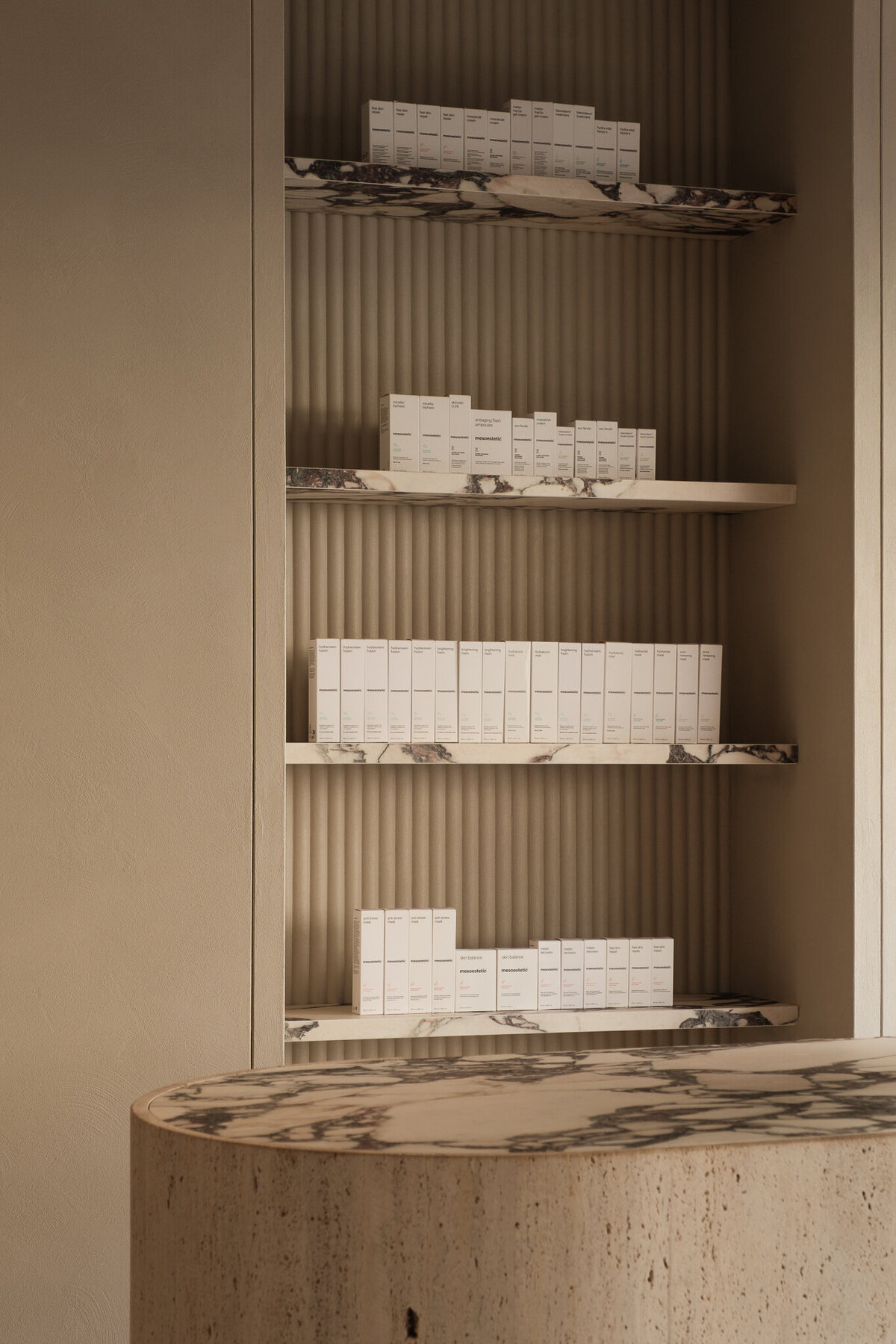 Tom Bremer_Sanne Kurvers Interiors_All Skin Clinic_web-9