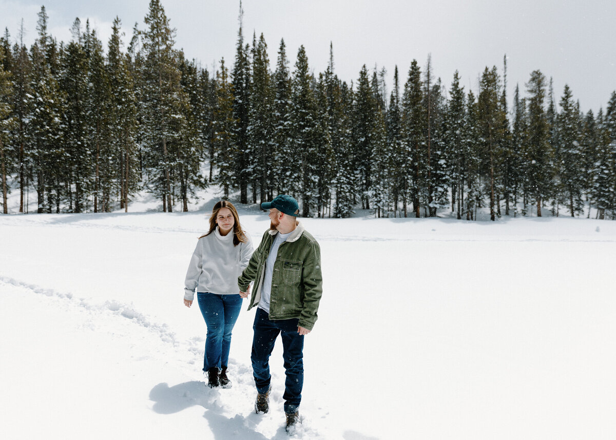 Ashlynn Shelby Photography_Rock Mountain National Park Engagement Shoot_ Dream Lake Engagement Shoot-9