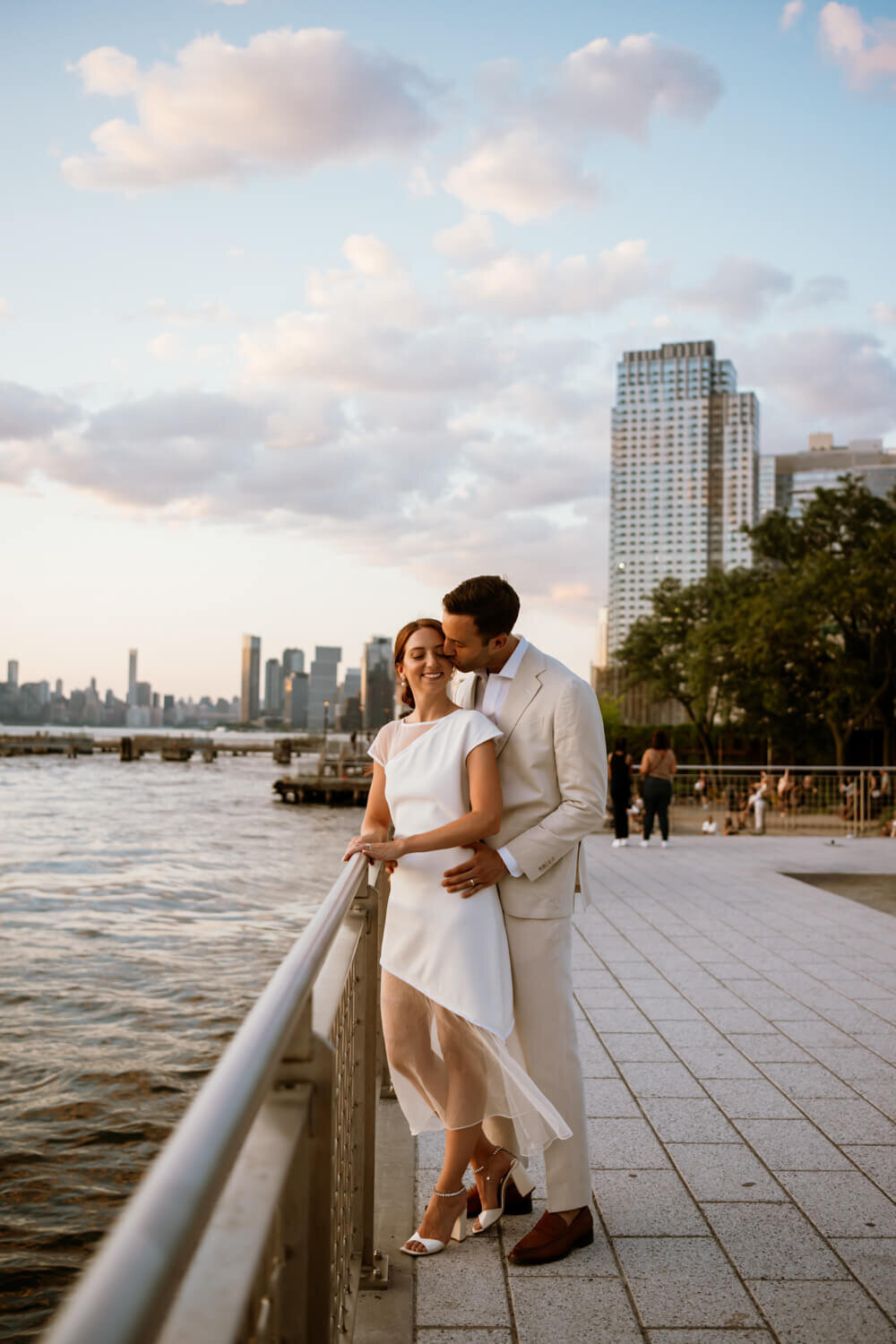 williamsburg.dominopark.engagementphotos.-19