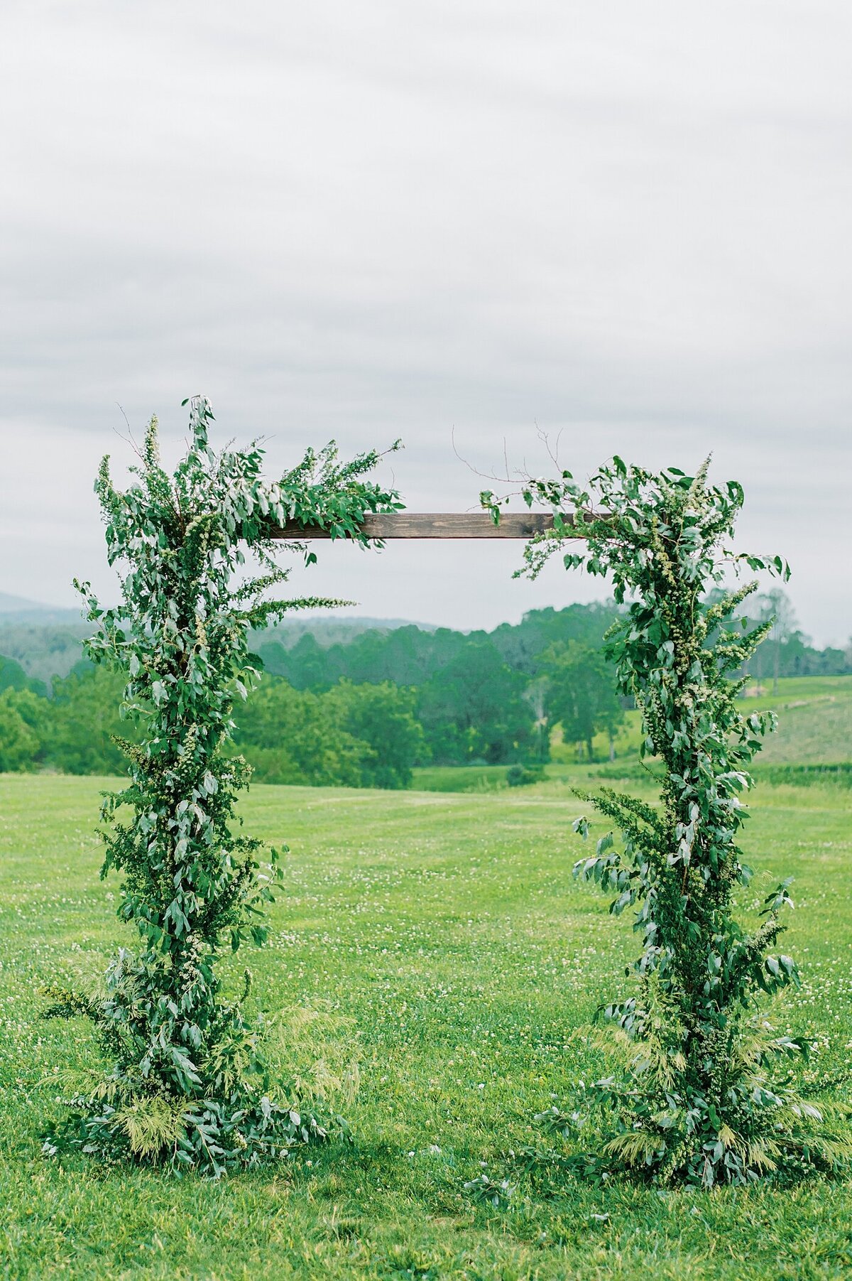 Stone-Tower-Winery-Virginia-East-Coast-Wedding-Photographer-Lauren-R-Swann-photo_0228