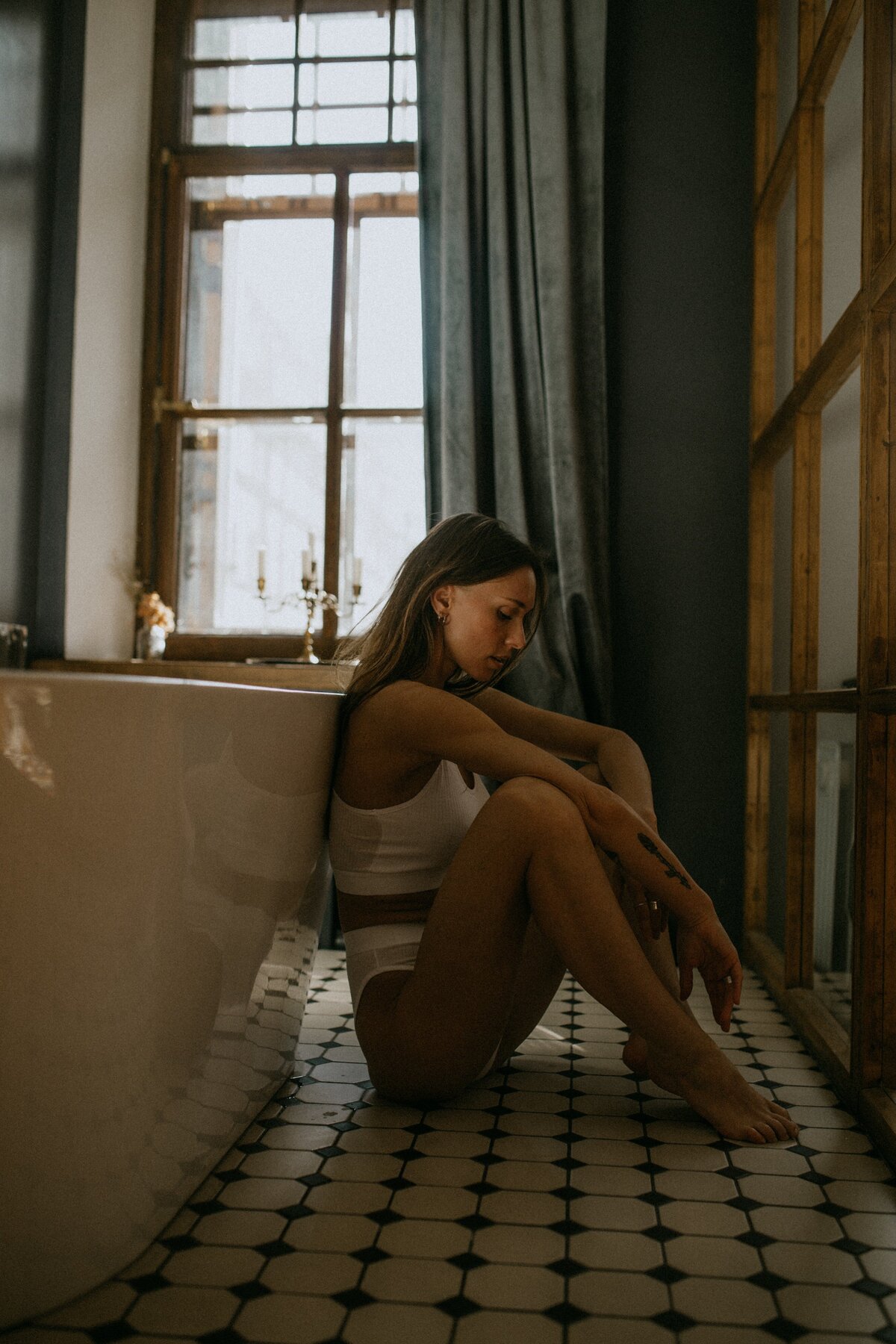 pexels-anna-alexes-7822697