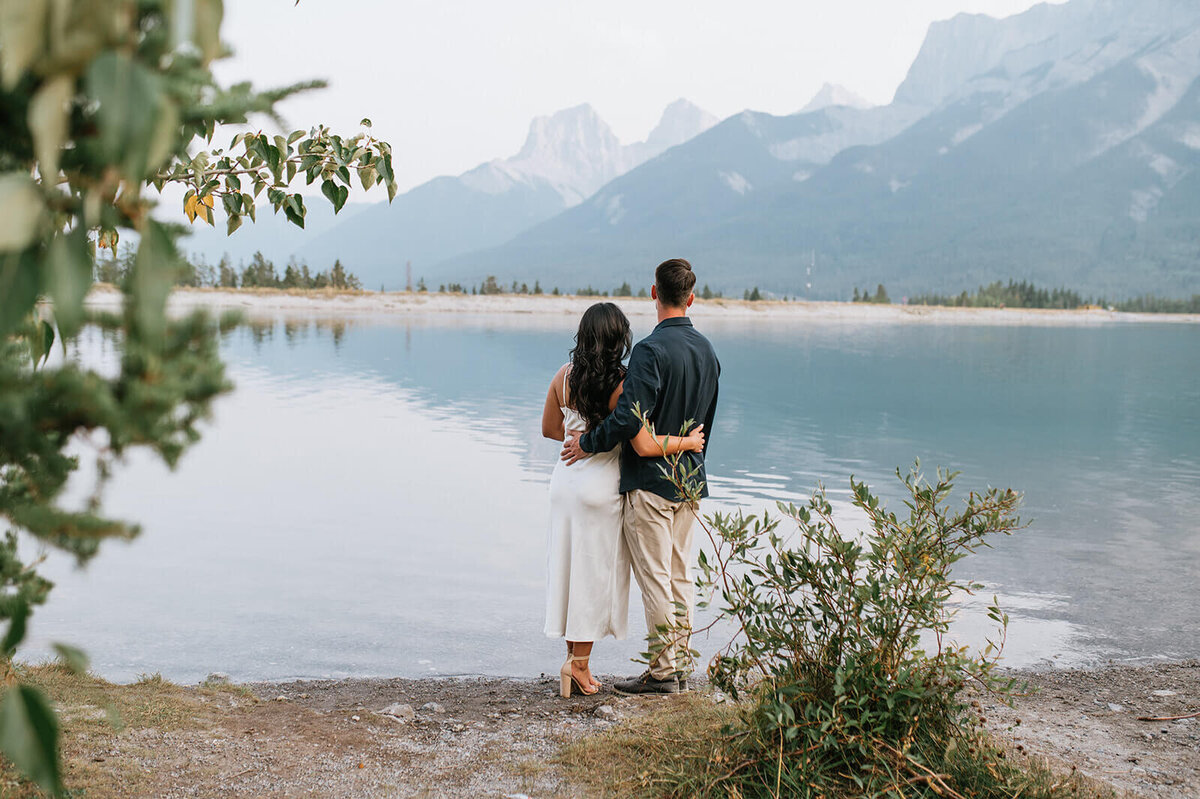 Engagement-looking-onto-view