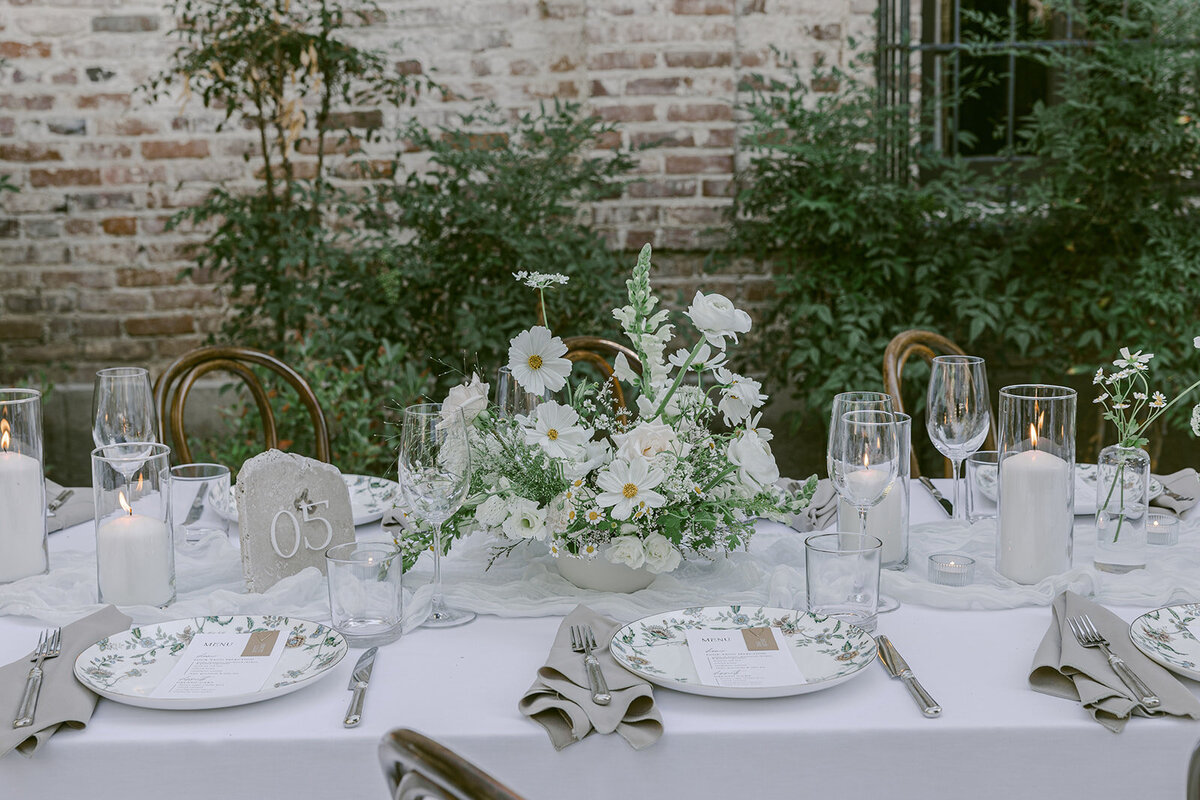 Minimal Wedding Table