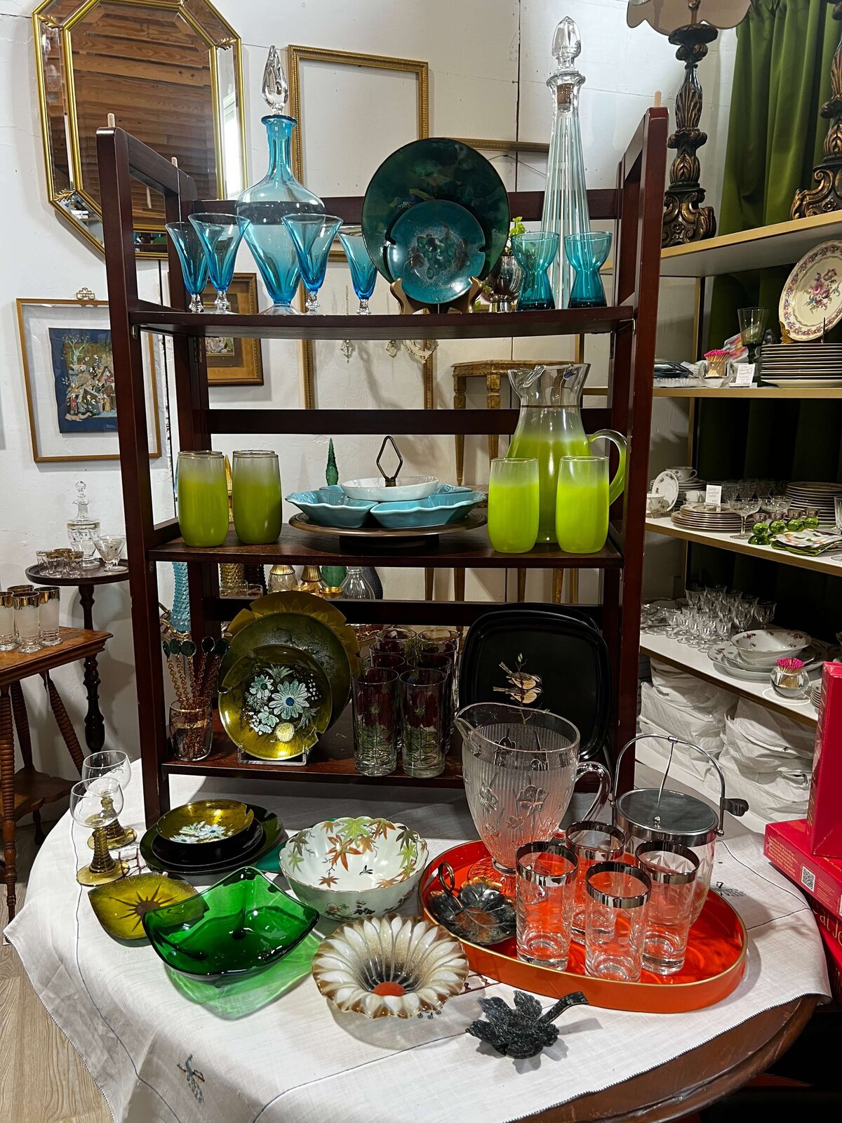 Old-Line-Markt-Poolesville-Maryland-Aix-La-Chapelle-Danielle-Couick-Ghost-Host-Magnolia-Bluebird70