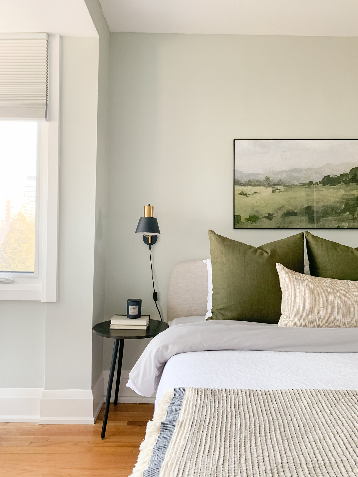 Neutral bedroom