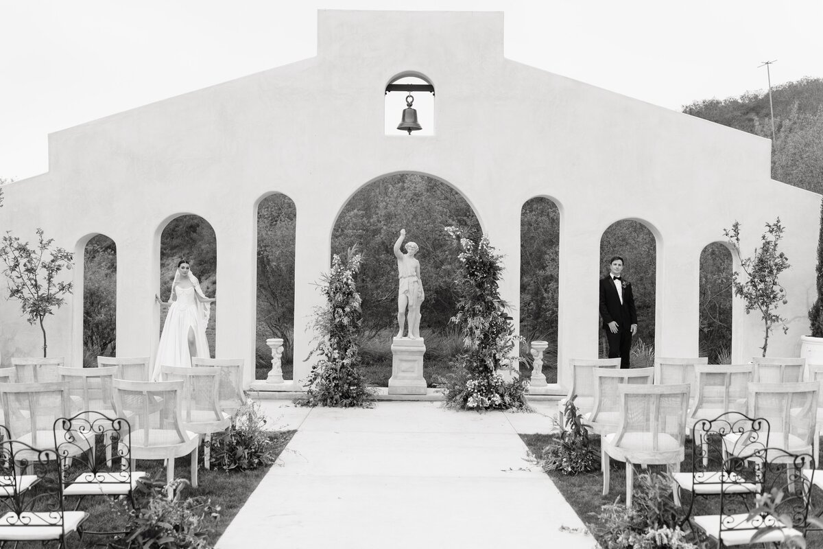 Jeune-Perche-Faye-Fern-Creative-MVFPortraits-Ceremony-37