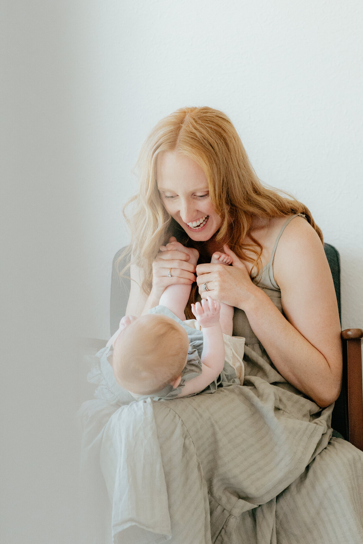 Mlebourne-Family-Photographer-Mentone-Lifestyle-Family-Photos-Tess-Daniel-Adeline-47