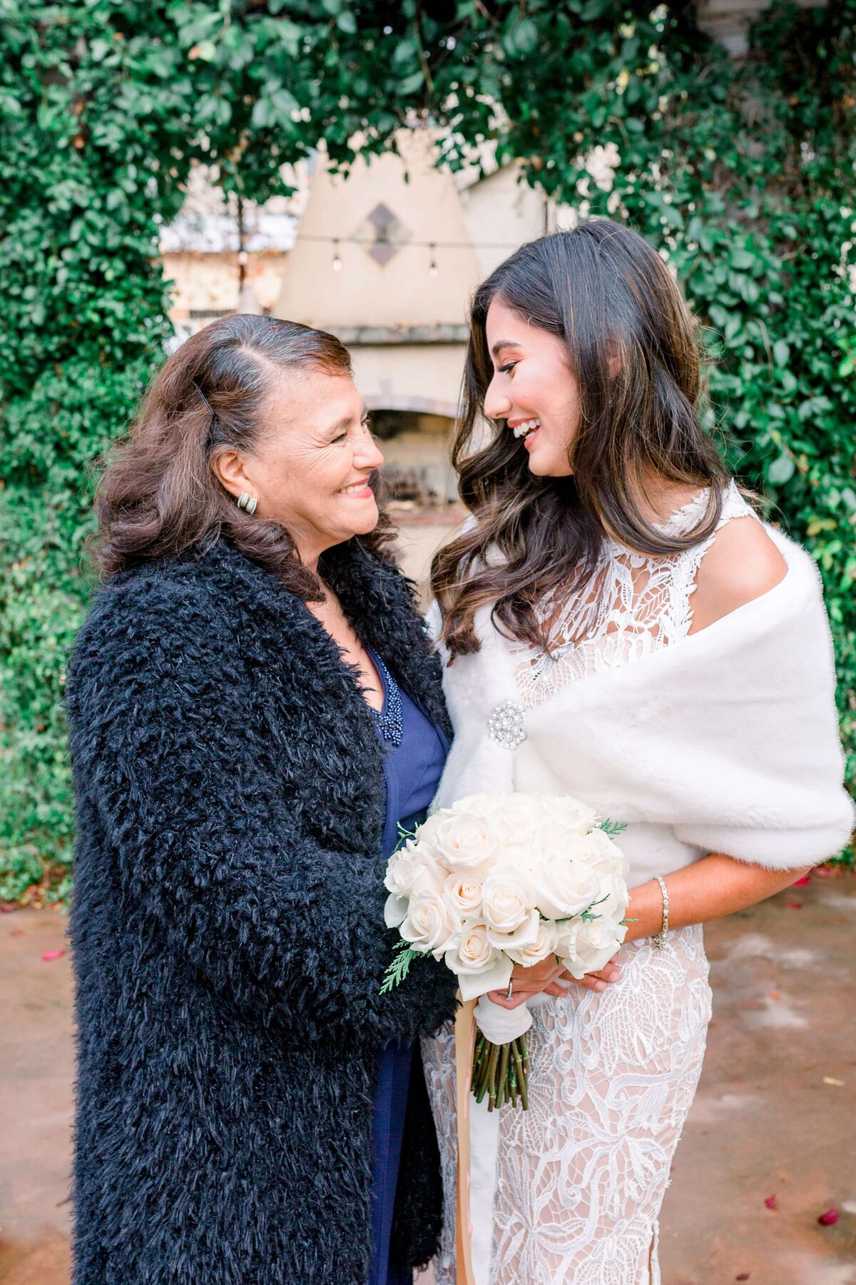 bride with mom