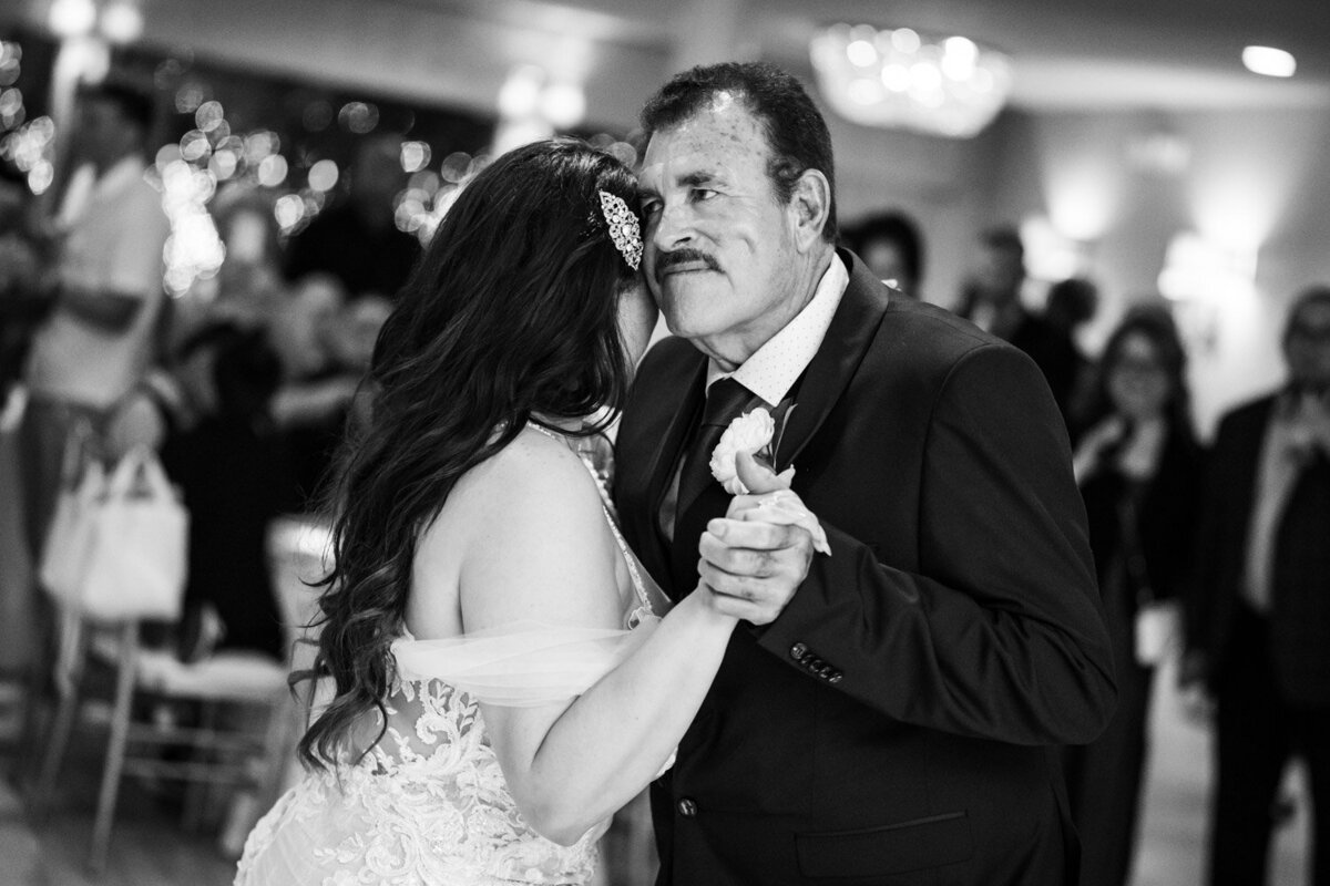 Bride and father dancing at Southern Oaks