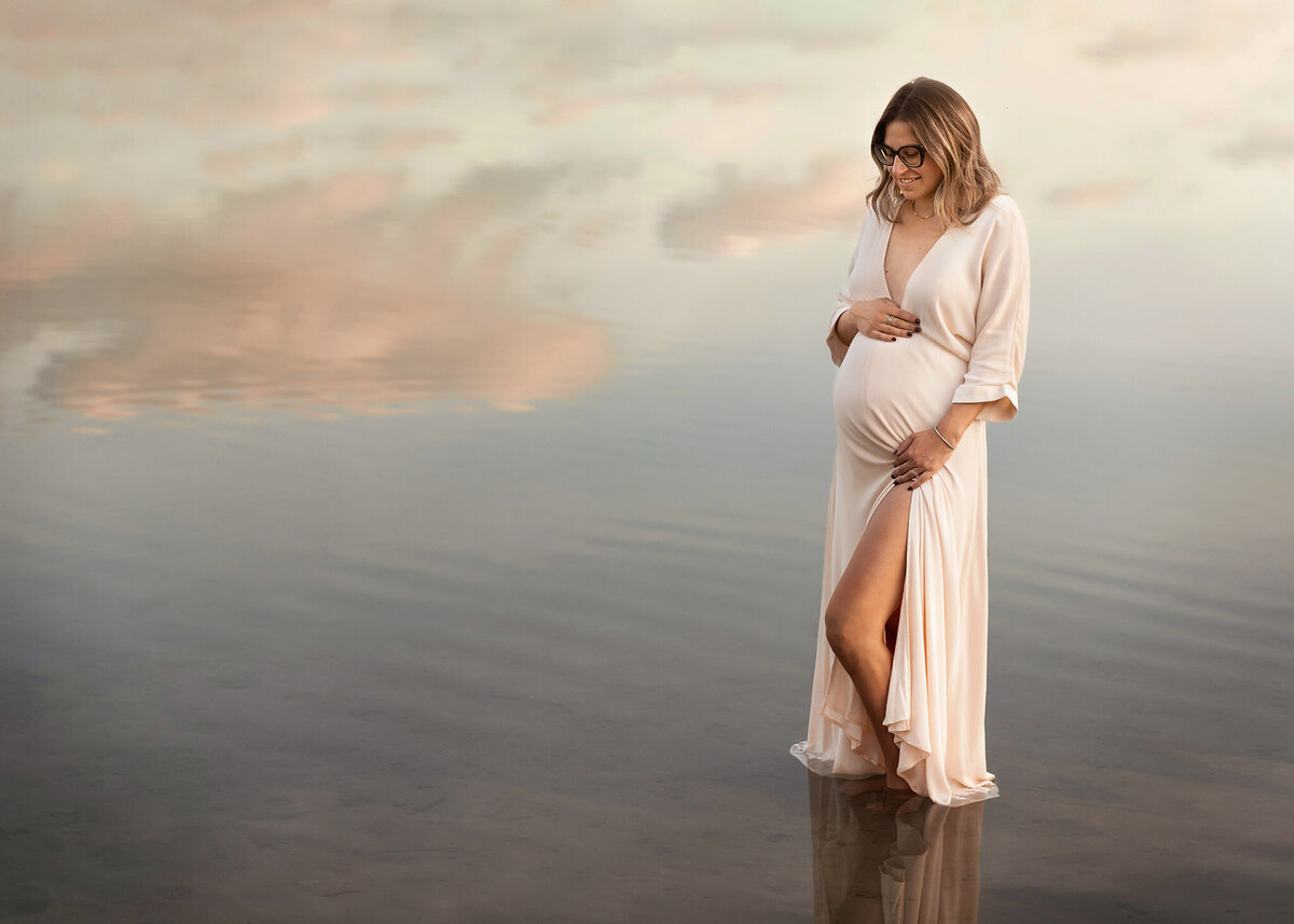 NJ Maternity Photographer captures mom to be walking on water