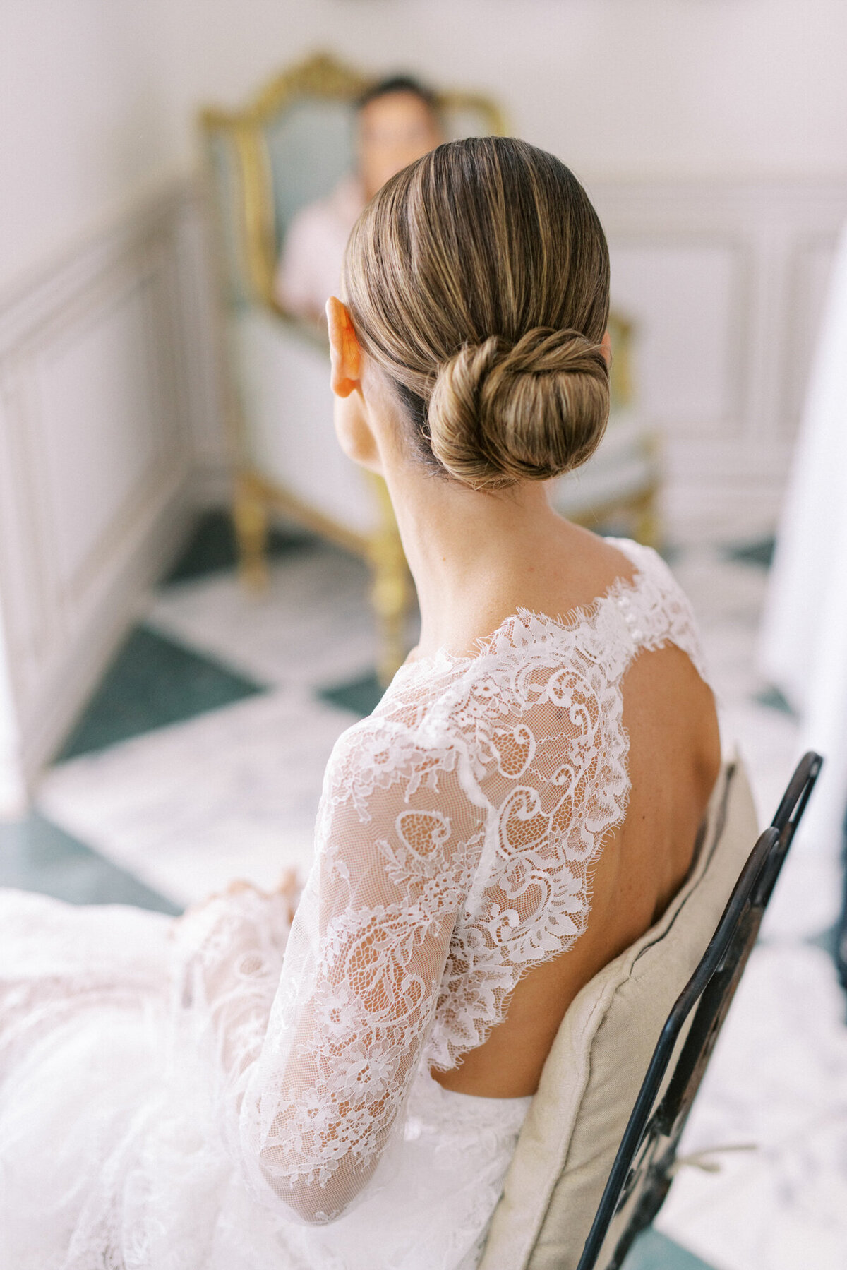 Maïlys Fortune Photography Husband Wife Wedding Weddings Photography France Switzerland Italy Timeless Dreamy Imagery Bilingual French English Destination Weddings Destination Wedding Provence French Riviera Paris Lake Como Tuscany24