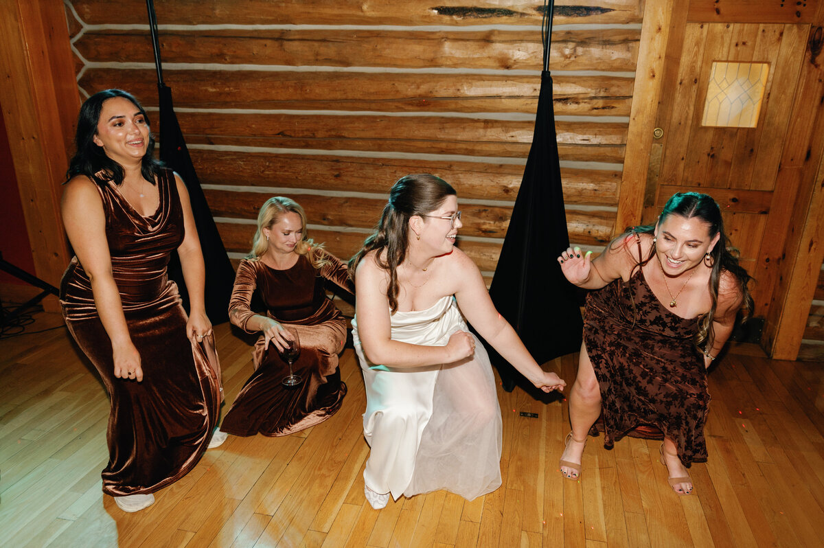 freestone_inn_mazama_washington_fall_wedding_photographer_16