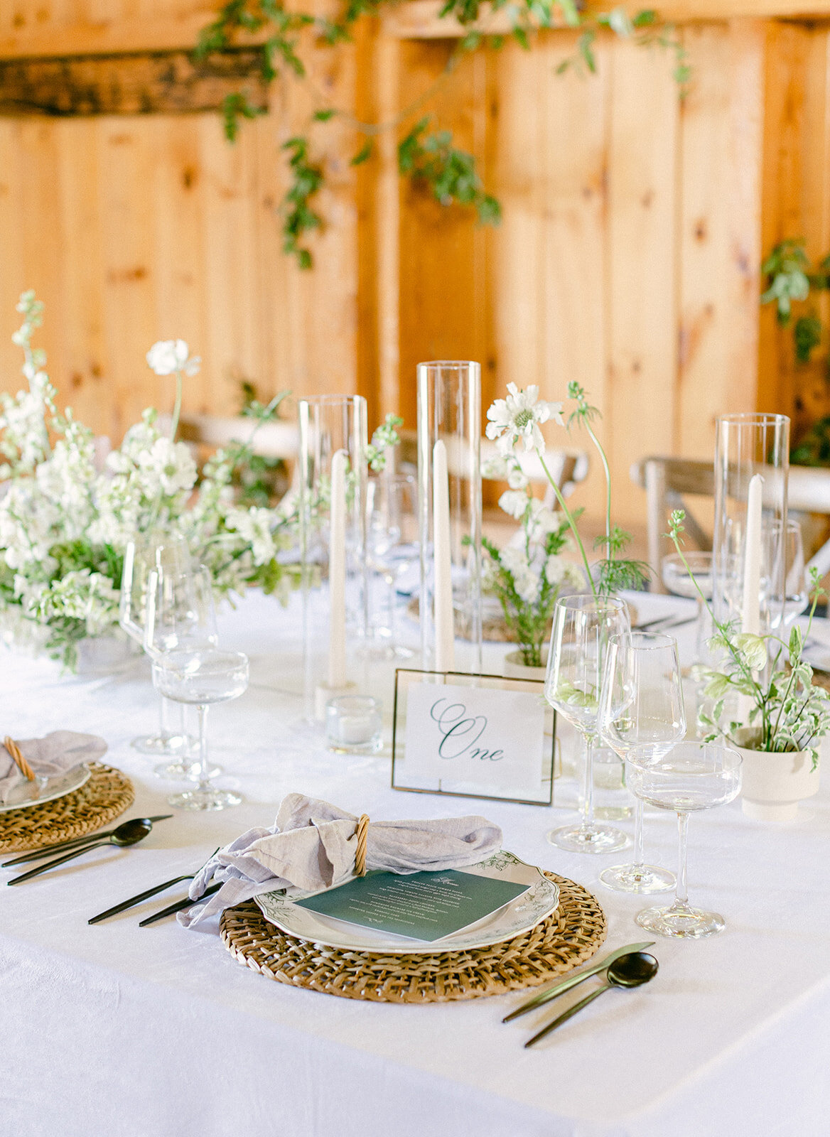 outdoor-formal-wedding-reception-decor