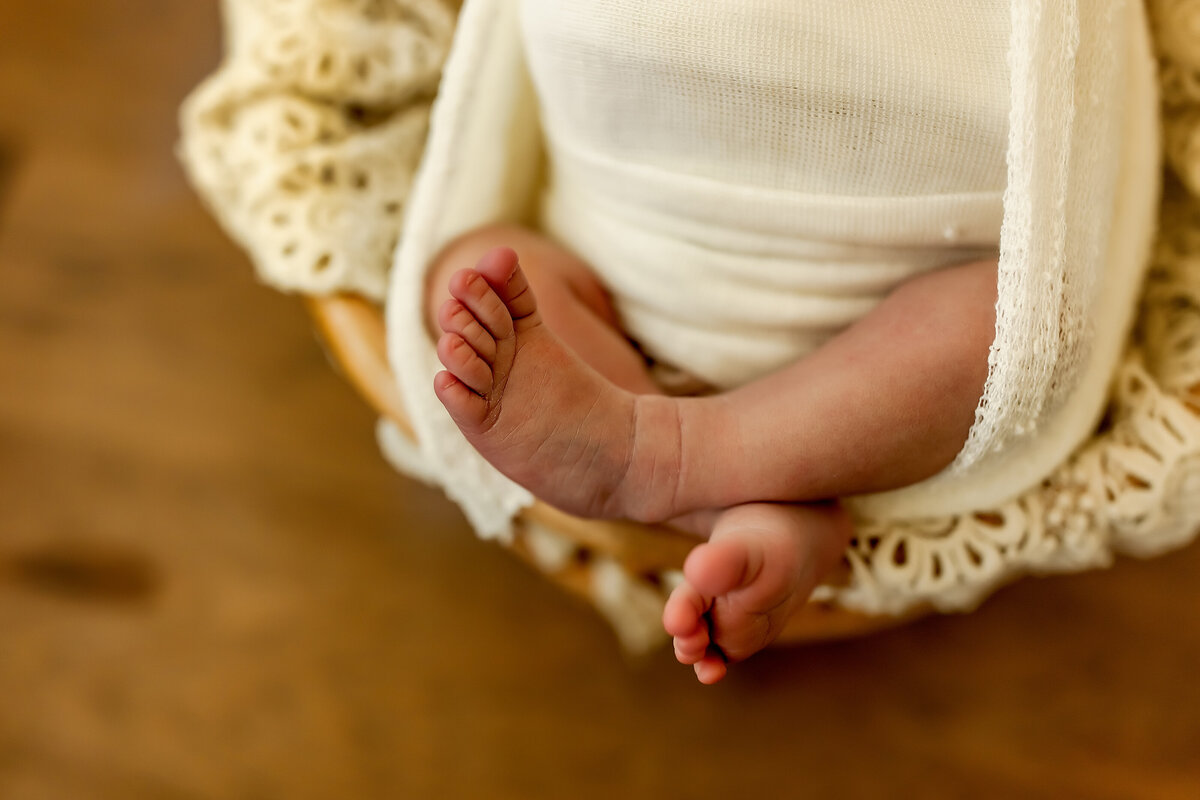 Lifestyle newborn session in home | Burleson, TX Newborn Photographer