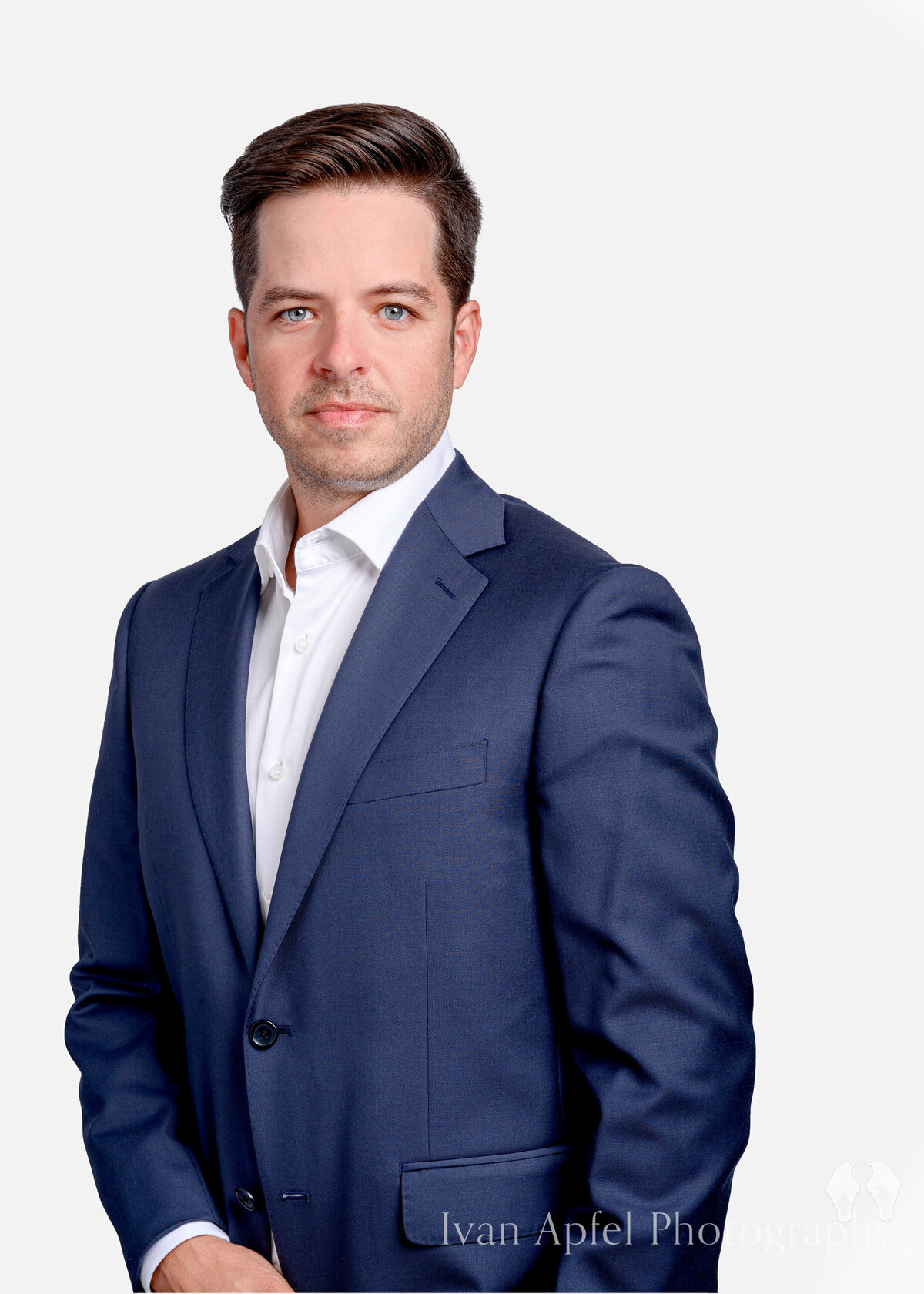 Broward-Ft-Lauderdale-Headshot-Photographer-Insurance-Exec-Ivan-Apfel-IAP_2278-Edit-Edit-Edit-Edit-Edit