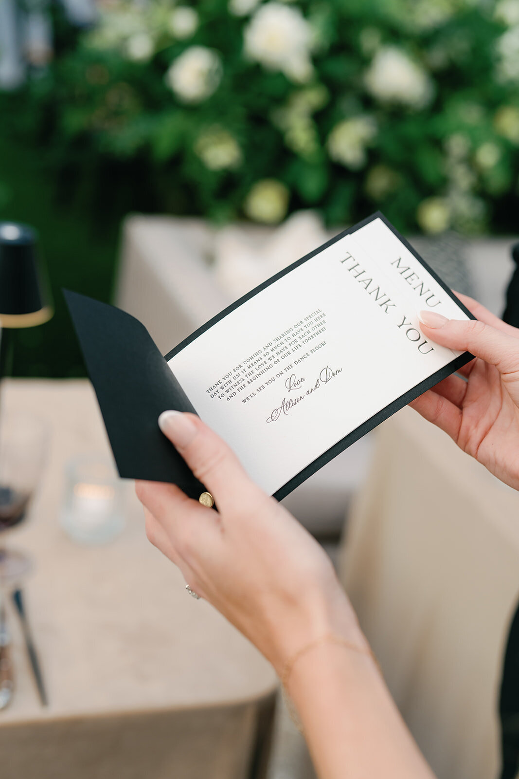 elevated_neutral_tones_governor_thomas_bennett_house_charleston_destination_wedding_photographer_wedding_Kailee_DiMeglio_Photography-1153