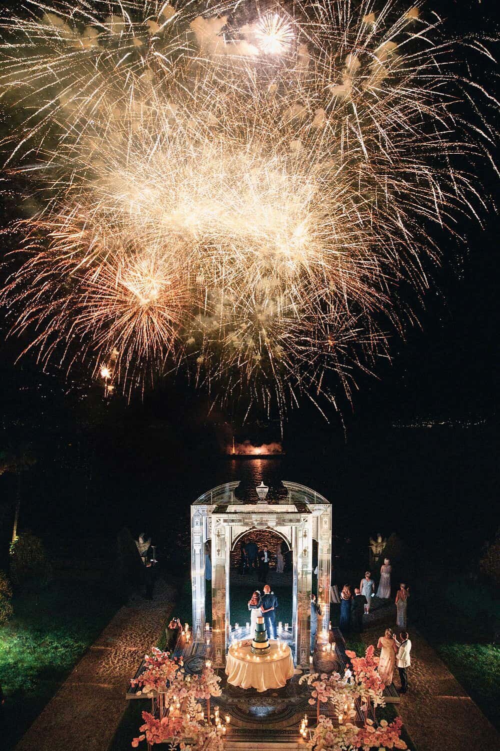 Lake-Como-Villa-Balbiano-wedding-Italy-fireworks-by-Julia-Kaptelova-Phototgraphy-152