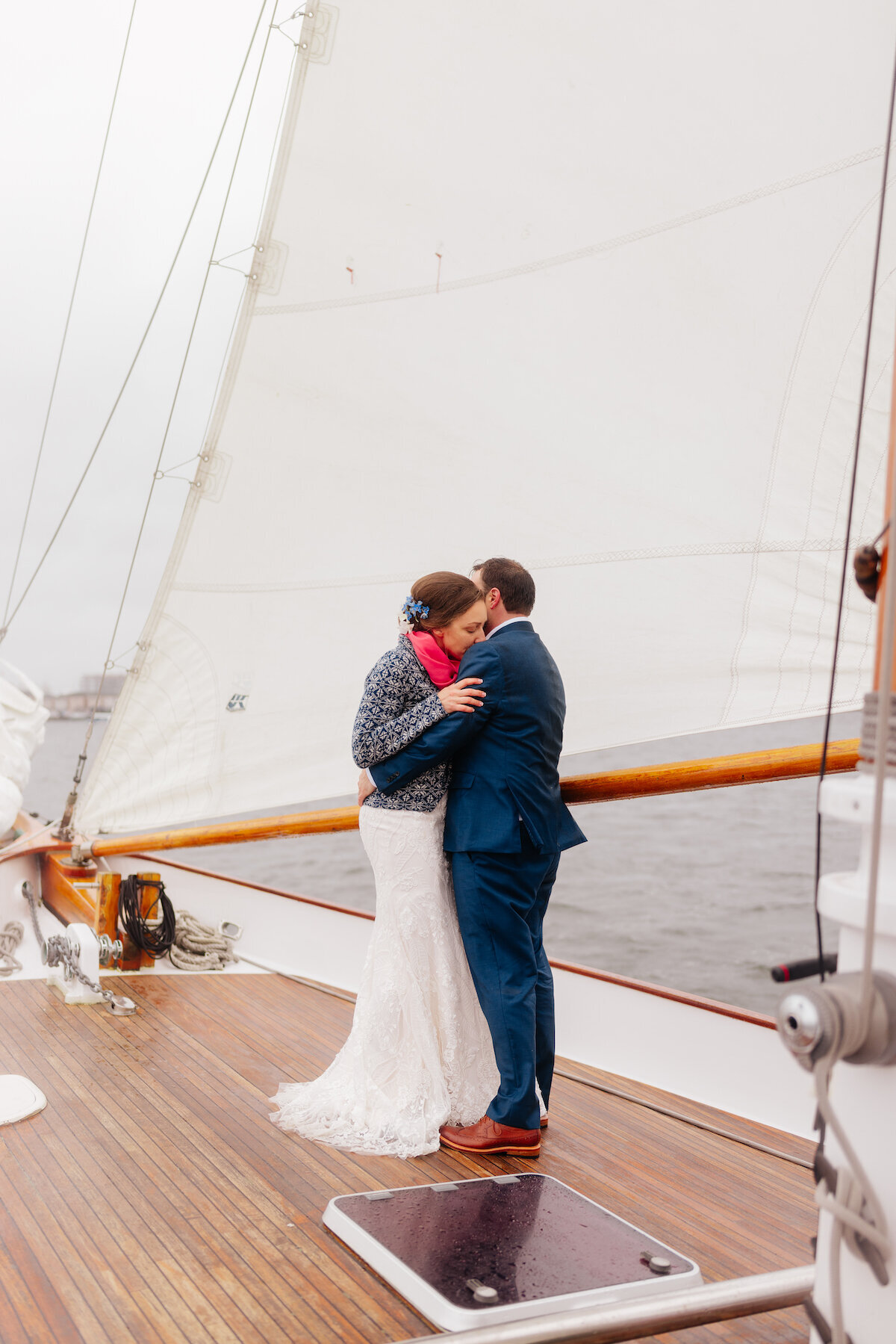 harbor-cruise-line-boston-ma-wedding-carlystorro-29
