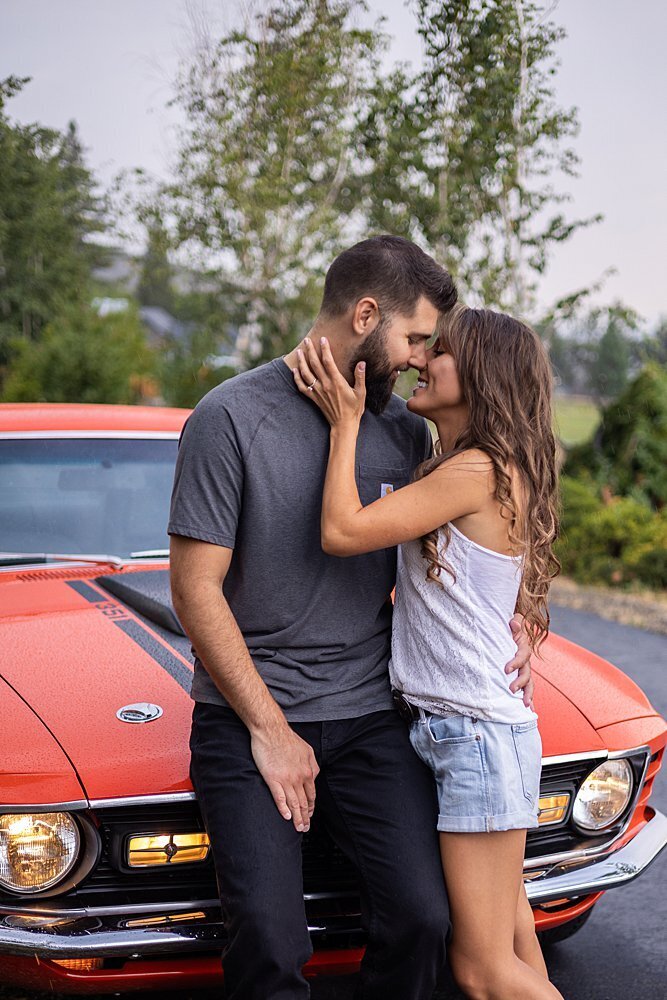 Oregon-Summer-Vintage-Car-Evening-Engagement_4039