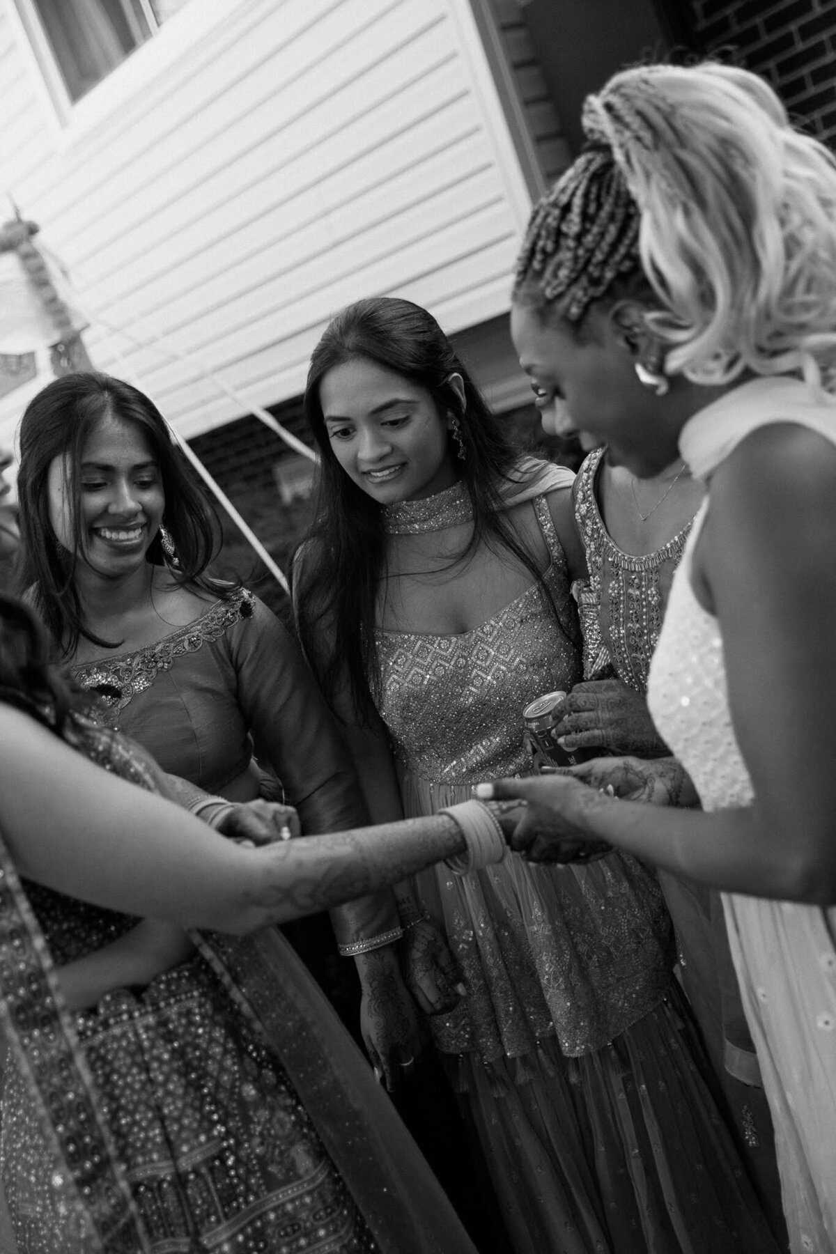 Nichole-Babiez-Photography-wedding-photographer-indian-wedding-photographer-mendhi-sangeet-baraat-luxury-chicago-illinois-marriott-schaumburg-32